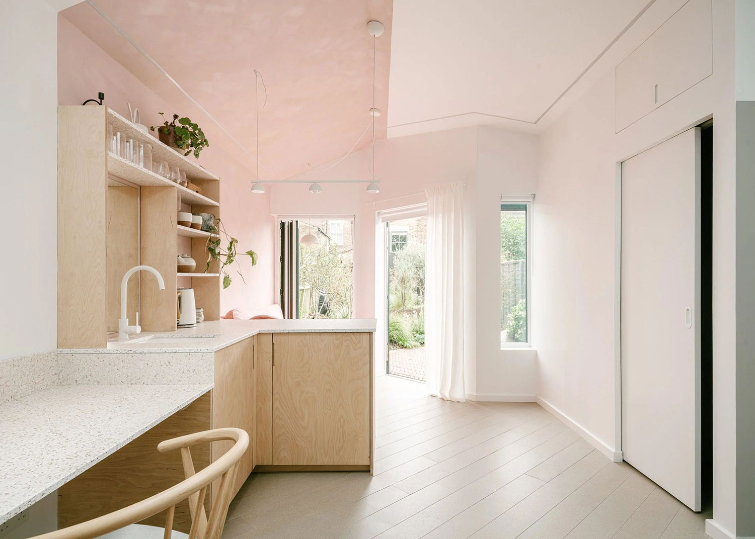 A Verdant Retreat: Delve Architects' "Kim-oflage" Garden Studio in Nunhead