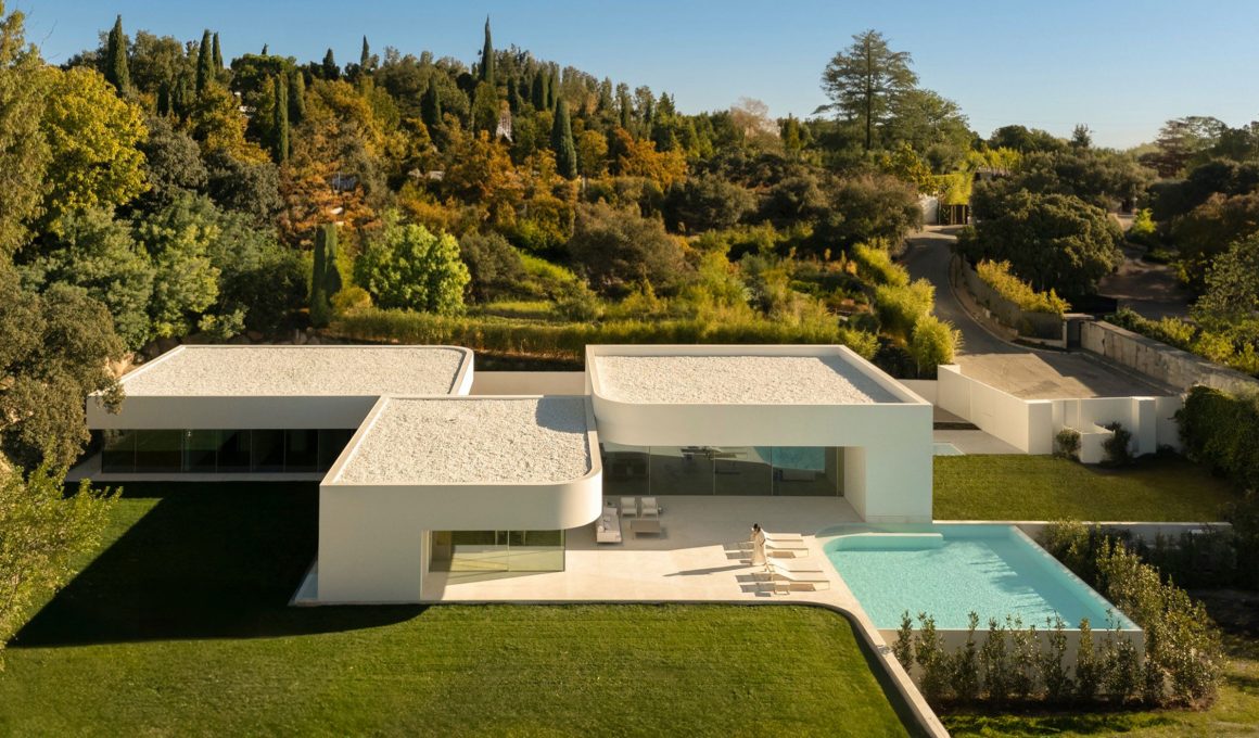 Fran Silvestre's Villa 18: Luxury Home in La Moraleja