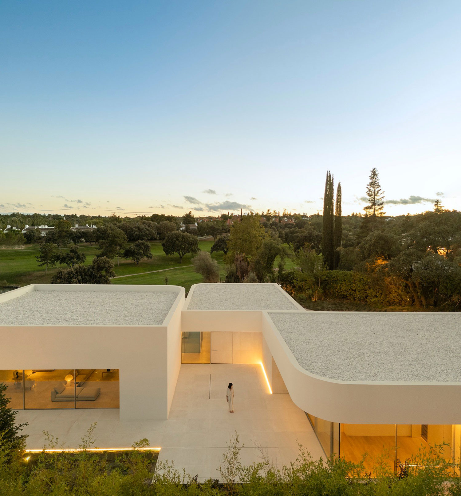 Fran Silvestre's Villa 18: Luxury Home in La Moraleja