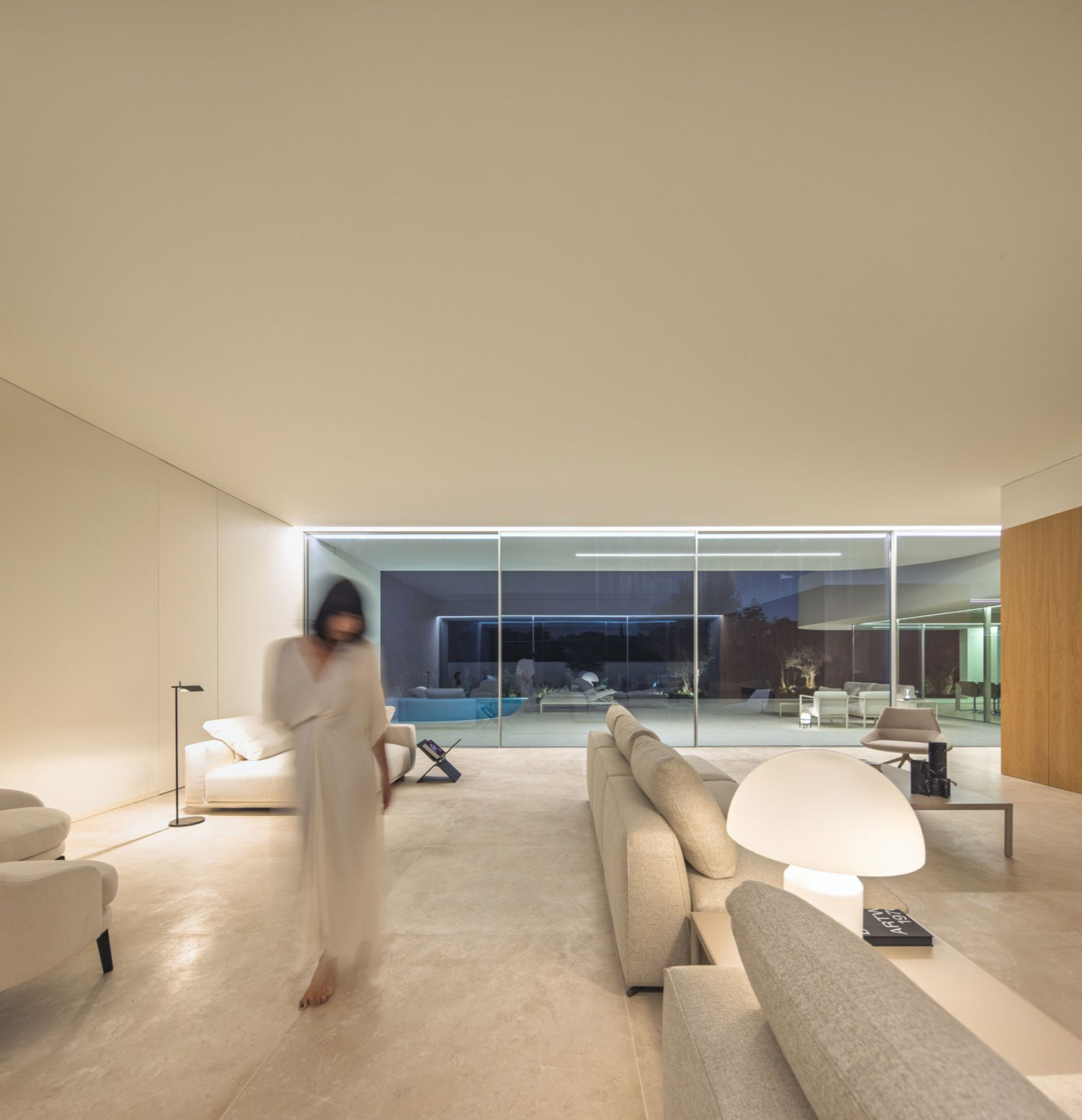 Fran Silvestre's Villa 18: Luxury Home in La Moraleja