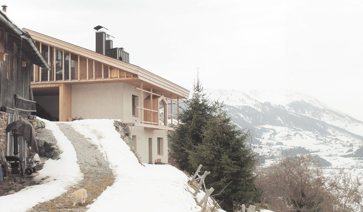 Alpine Farmhouse Renovation: Haus Fur Lisa und Bert, Vipiteno | Alpina Architects