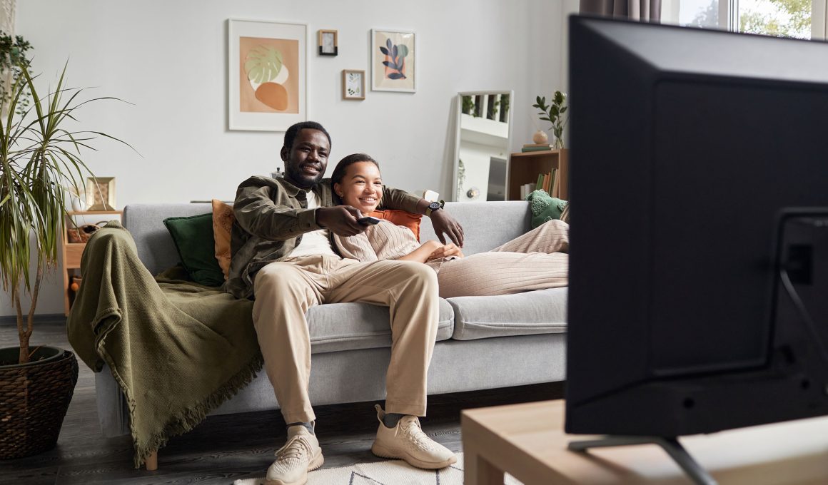 Measuring a living room to determine the perfect sofa size