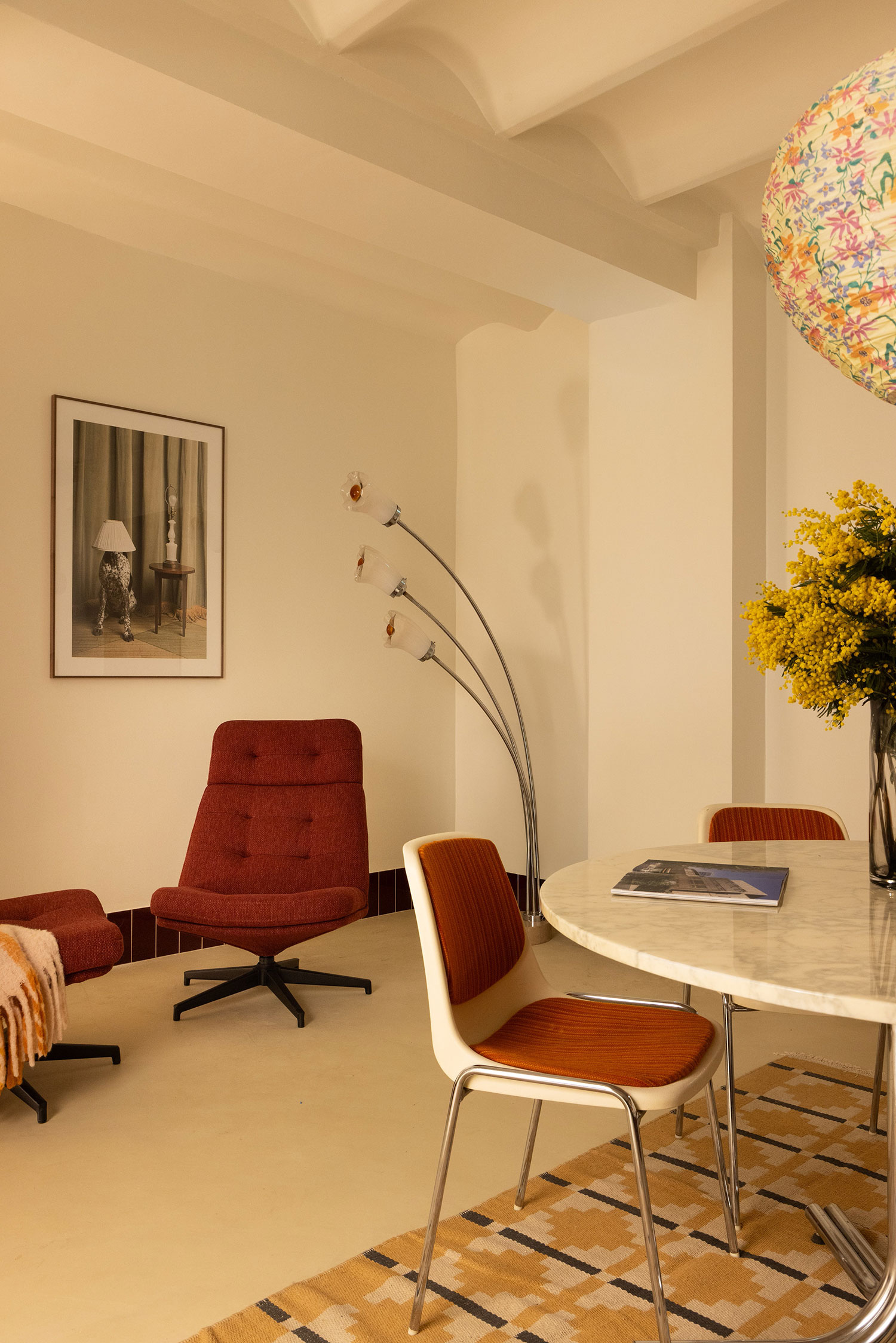 JWA Studio: Montmartre Office - Mid-Century Modern Design