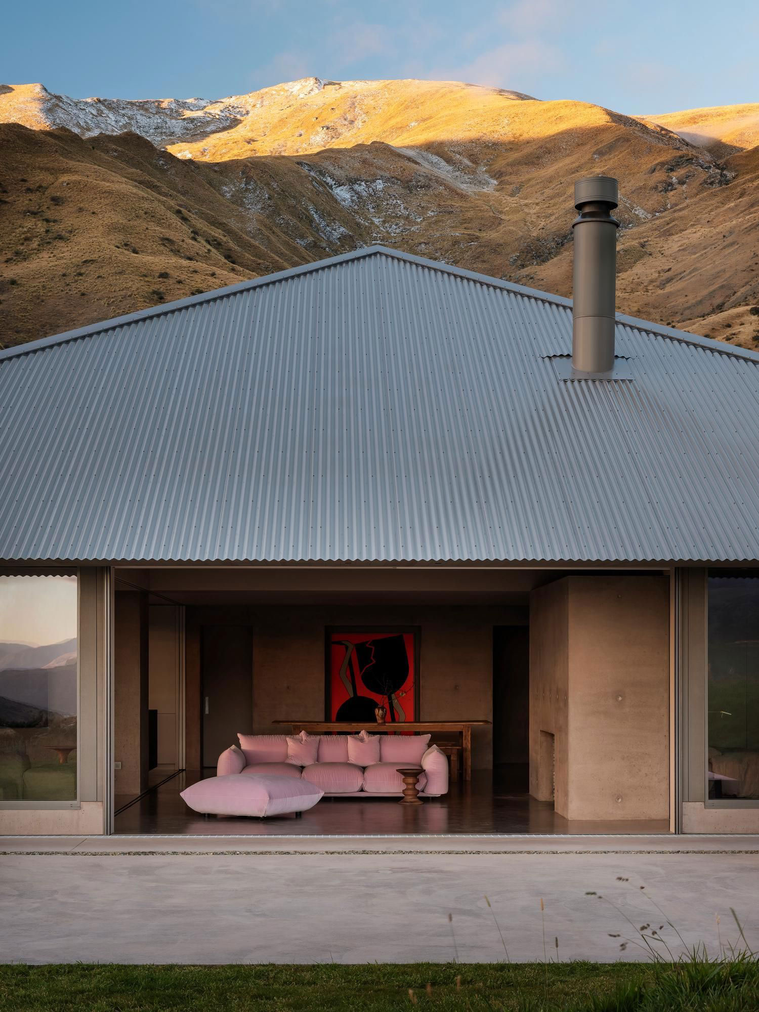 Grounded Geometry: Keshaw McArthur's Openfield House in Queenstown