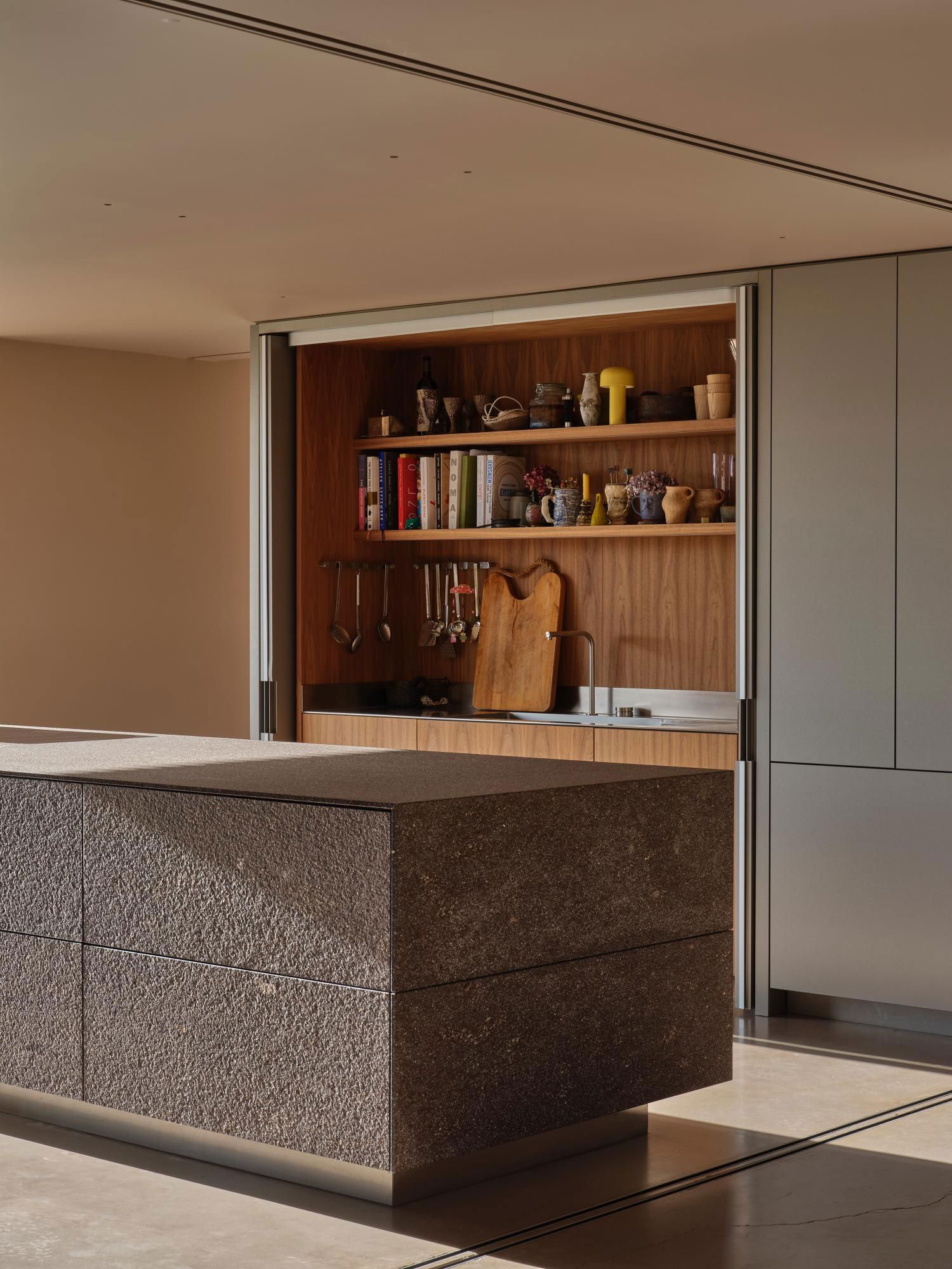 Grounded Geometry: Keshaw McArthur's Openfield House in Queenstown