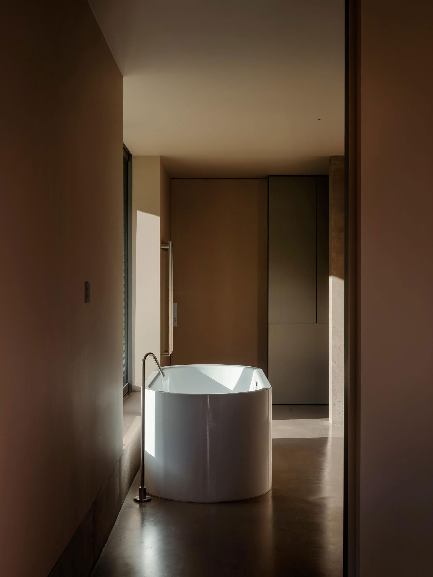 Grounded Geometry: Keshaw McArthur's Openfield House in Queenstown