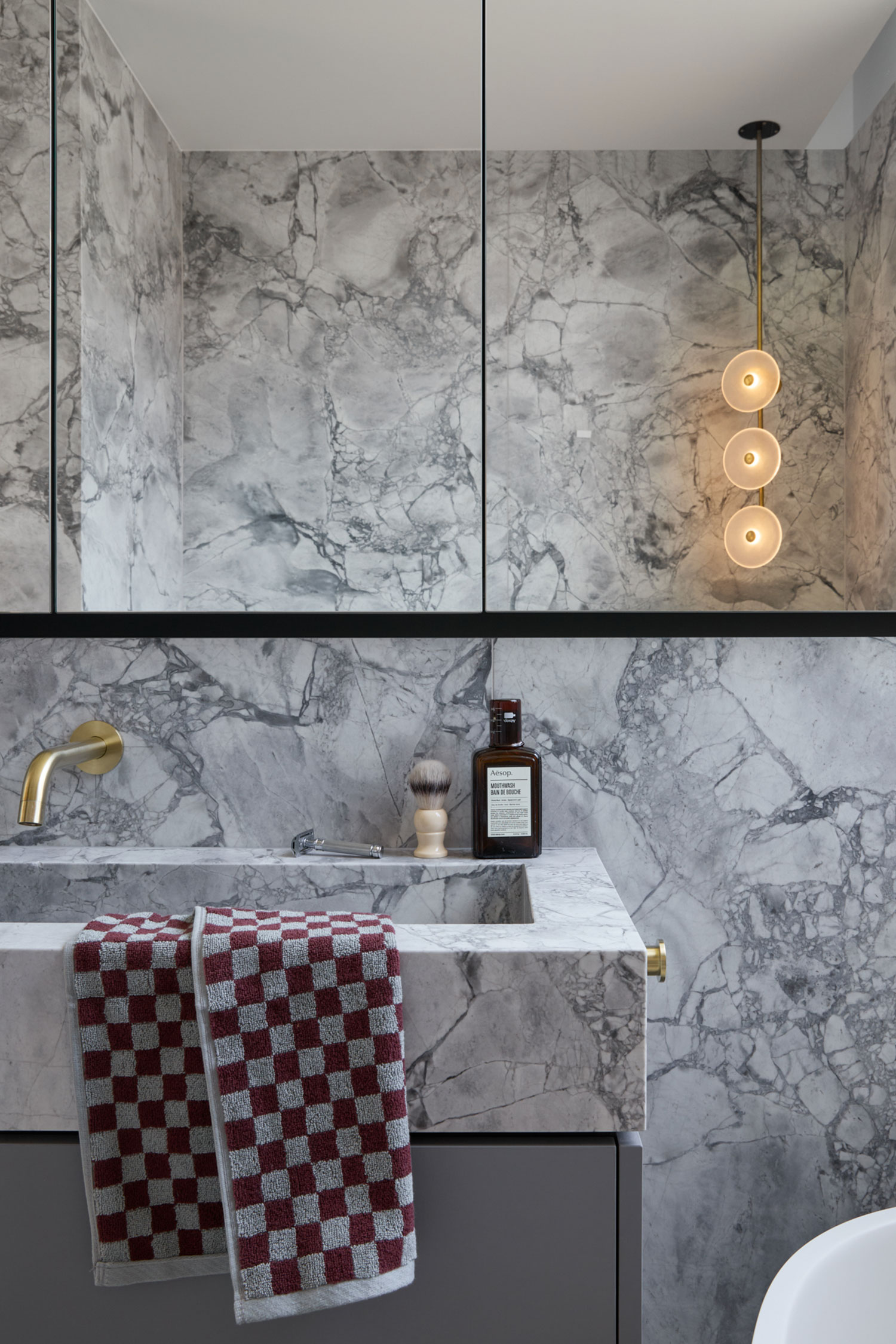 Aalto Residence: Luxury Sustainable Home by Mac Design Studio