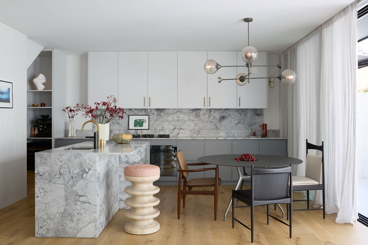 Aalto Residence: Luxury Sustainable Home by Mac Design Studio