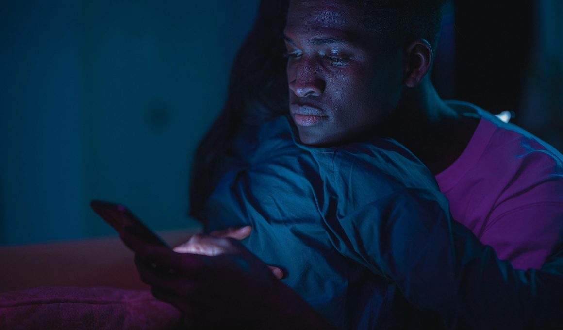 Online Chats for Mental Wellness | Support & Benefit