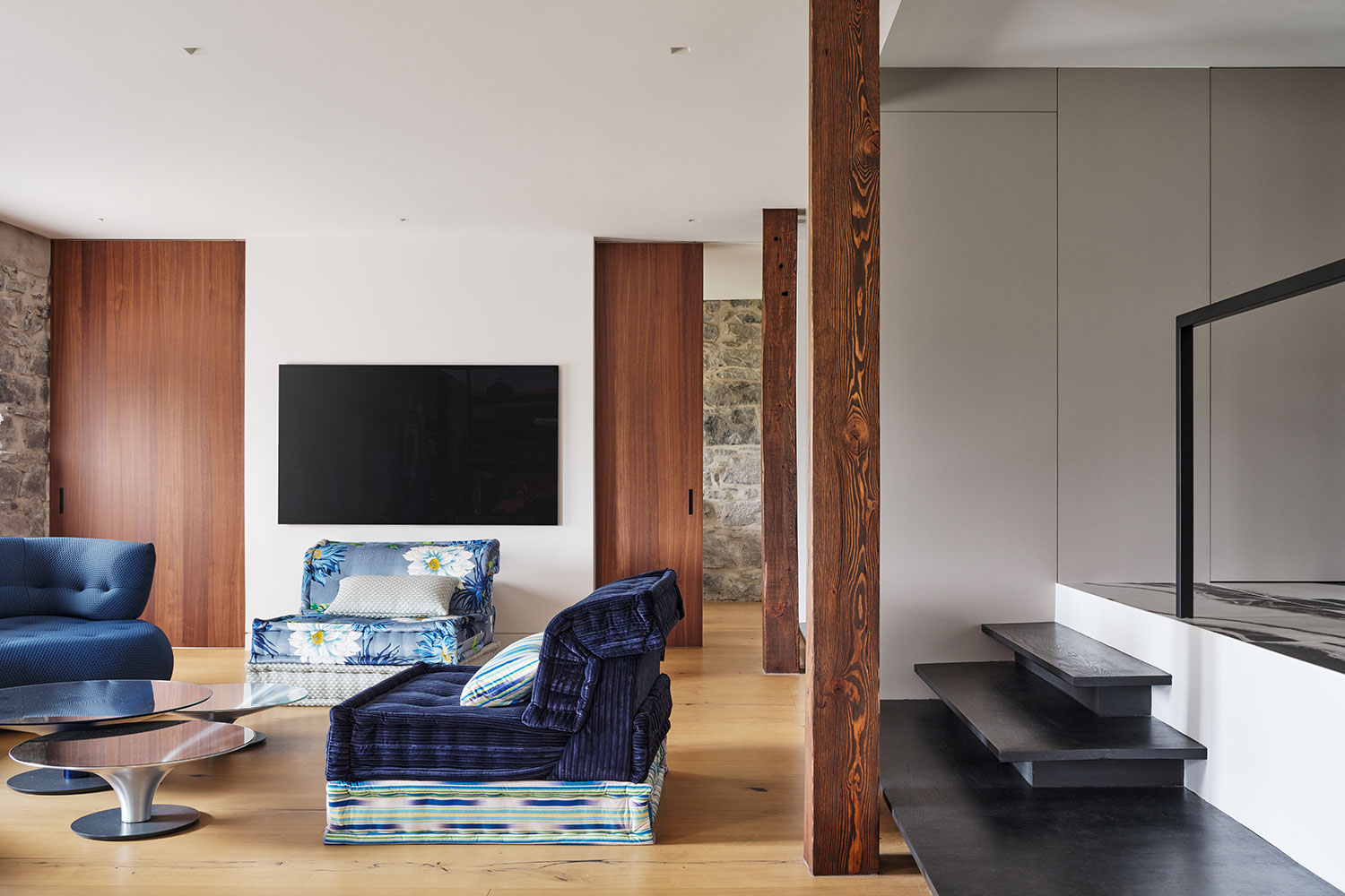 MU Architecture: Old Port Loft with Striking Copper Kitchen | Renovation