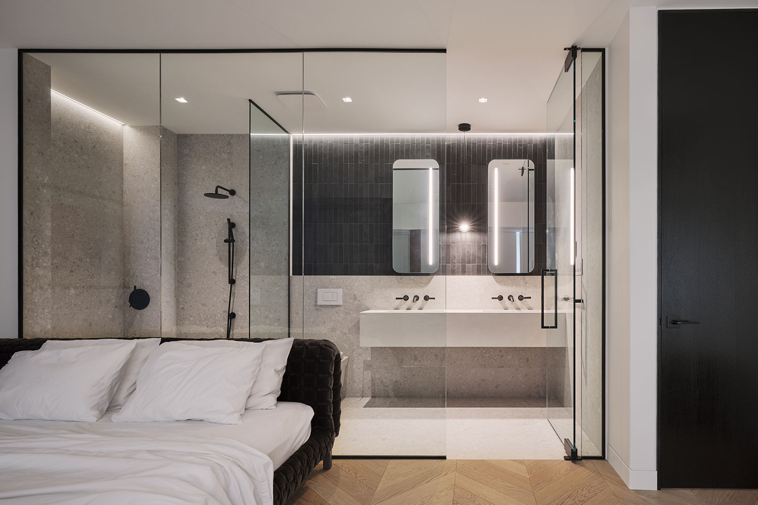 MU Architecture: Old Port Loft with Striking Copper Kitchen | Renovation
