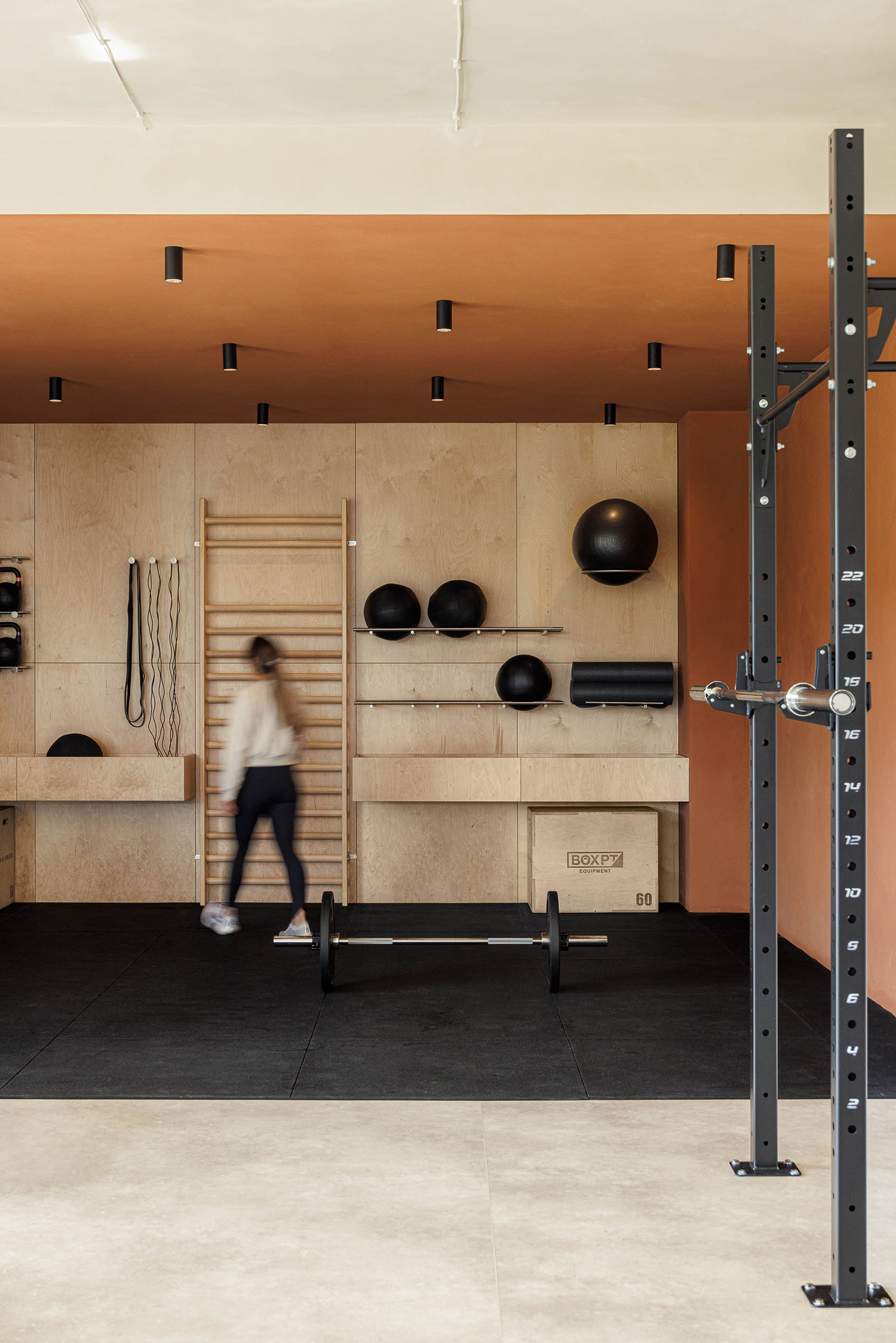 Curved Lines & Vitality: stu.dere Shapes Penafiel's New Fitness Hub