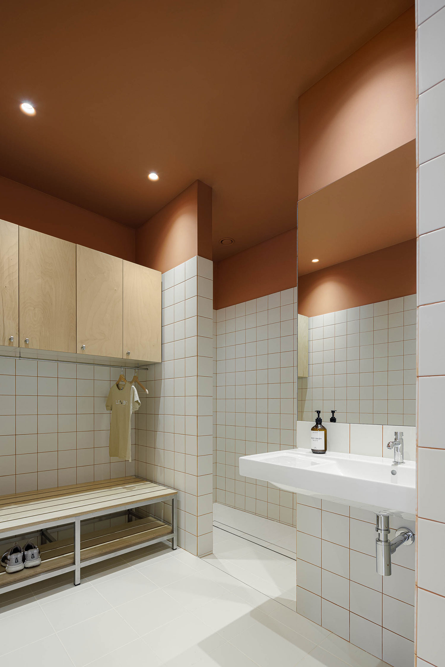 Curved Lines & Vitality: stu.dere Shapes Penafiel's New Fitness Hub