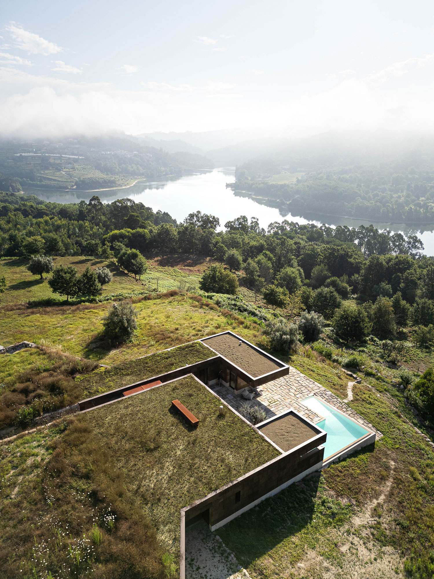 Tsou Arquitectos: Casa da Levada - Cork-Clad Home Blends with Portugal Hills