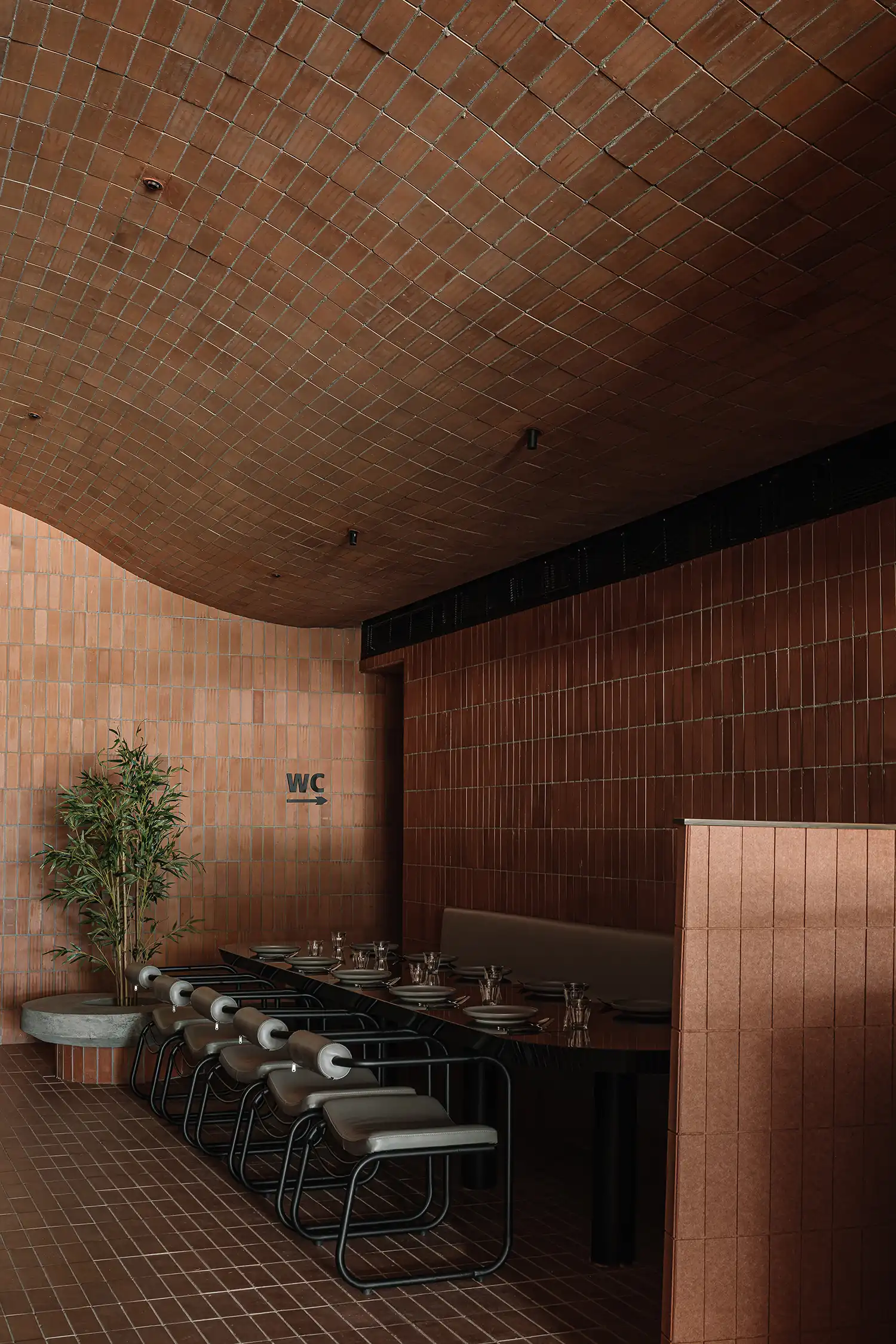 Capiche Pizzeria: Brick-Clad Restaurant Design in Surat by Neogenesis+Studi0261