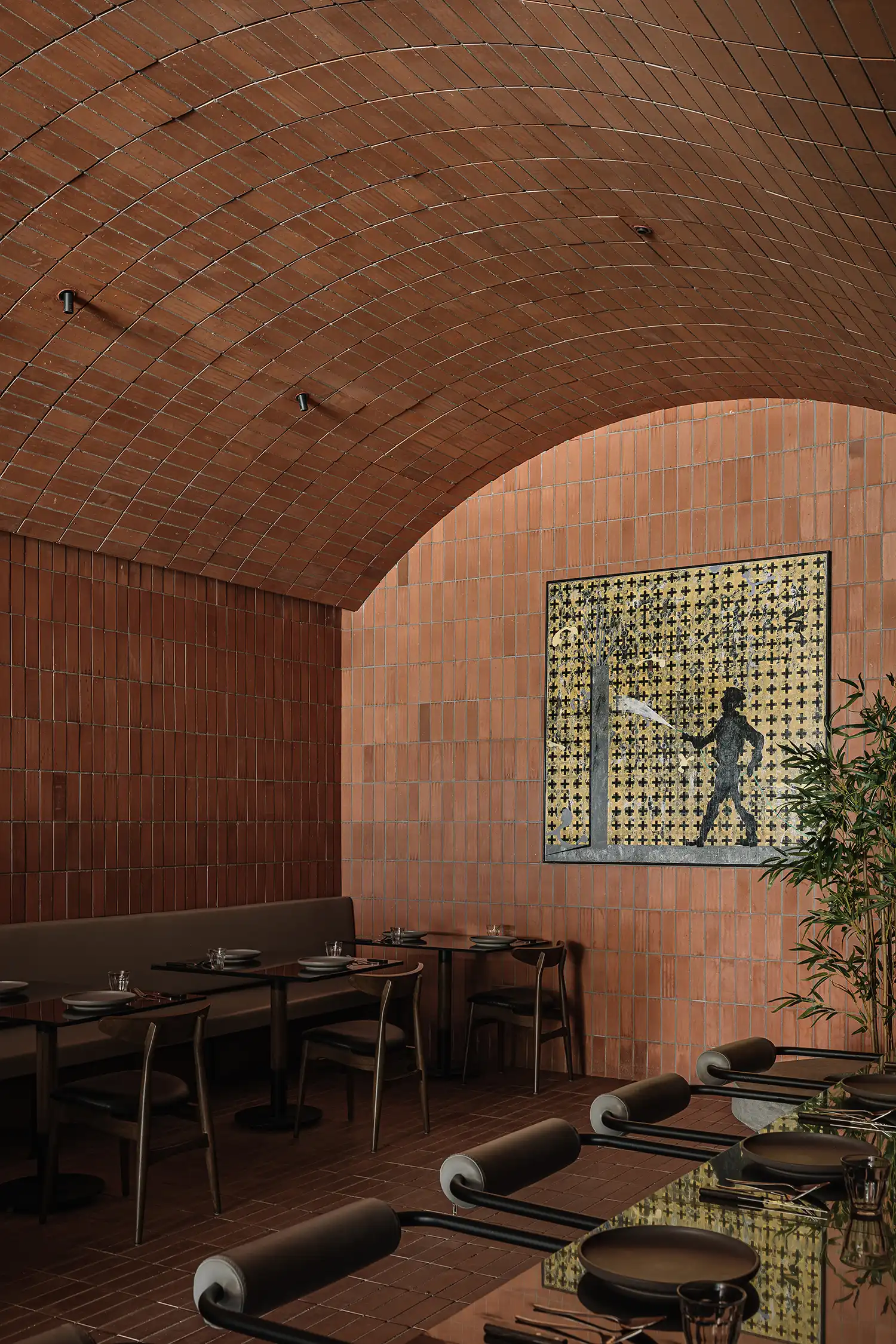 Capiche Pizzeria: Brick-Clad Restaurant Design in Surat by Neogenesis+Studi0261