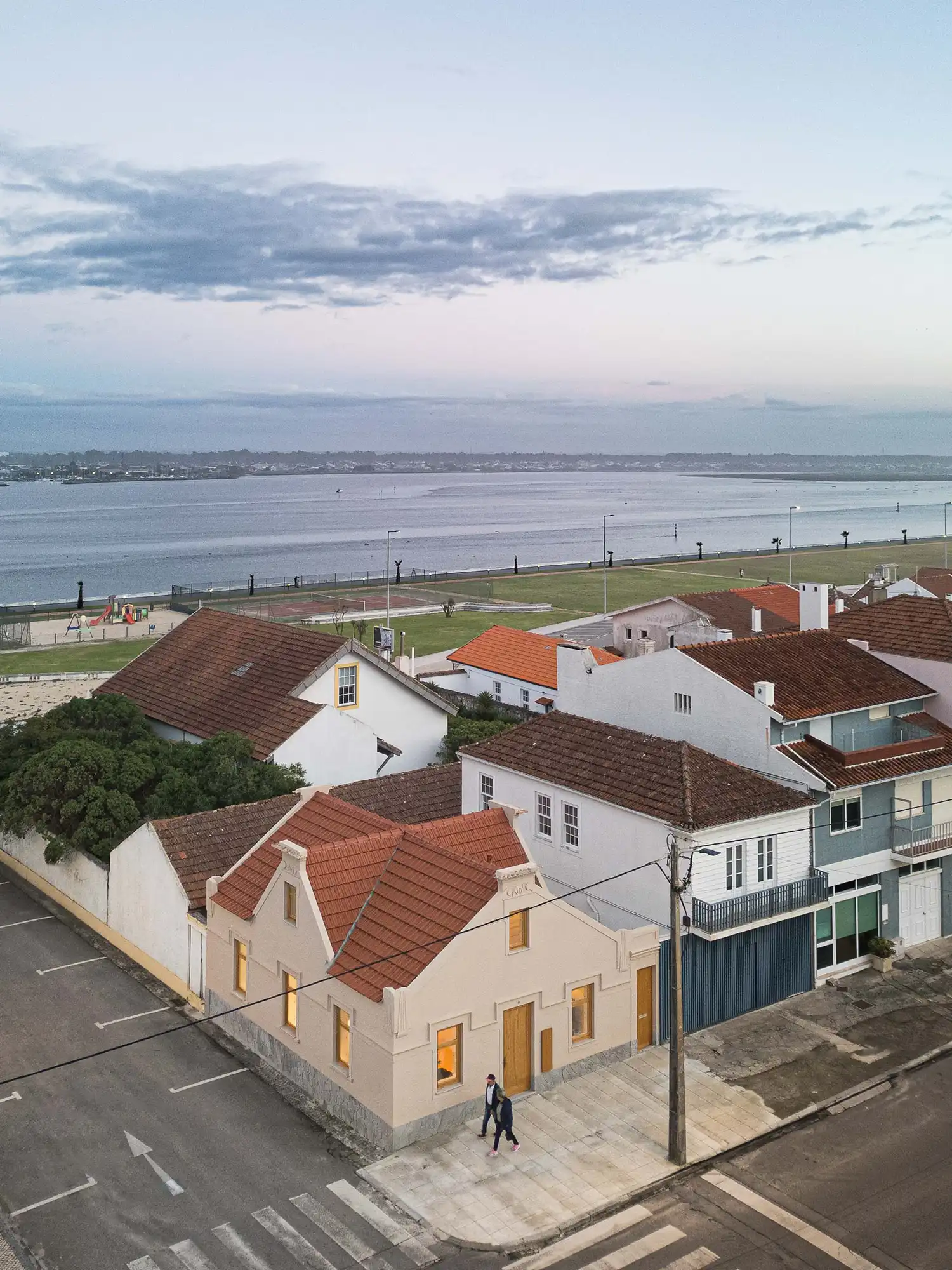 M2 Senos Arquitectos: Clara House - Costa Nova Residential Design