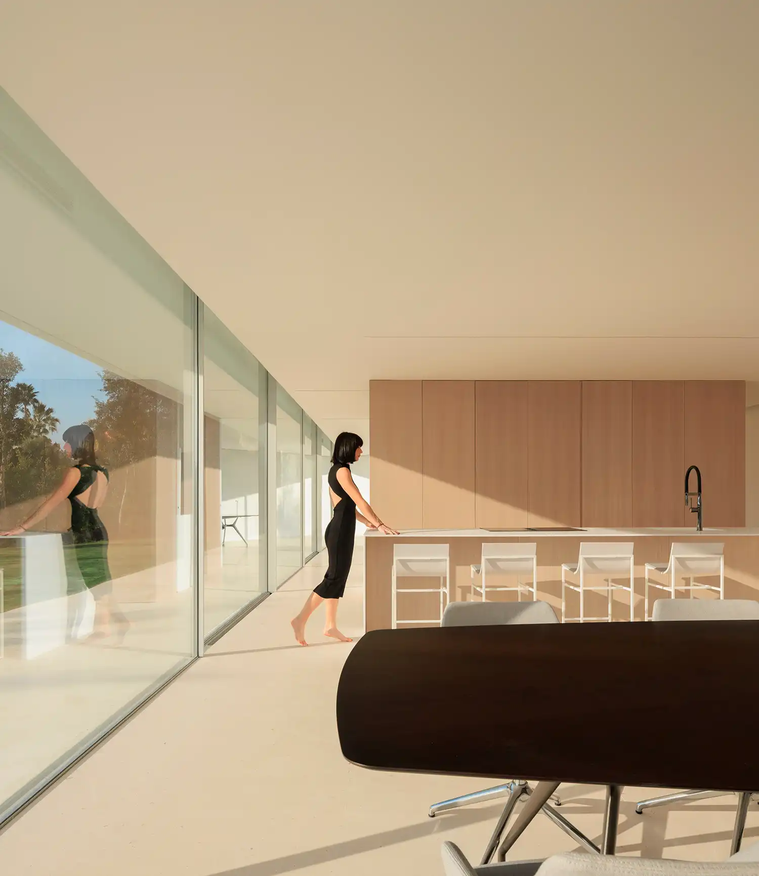 Villa 95 in Sotogrande by Fran Silvestre Arquitectos: A Home Connected to Nature