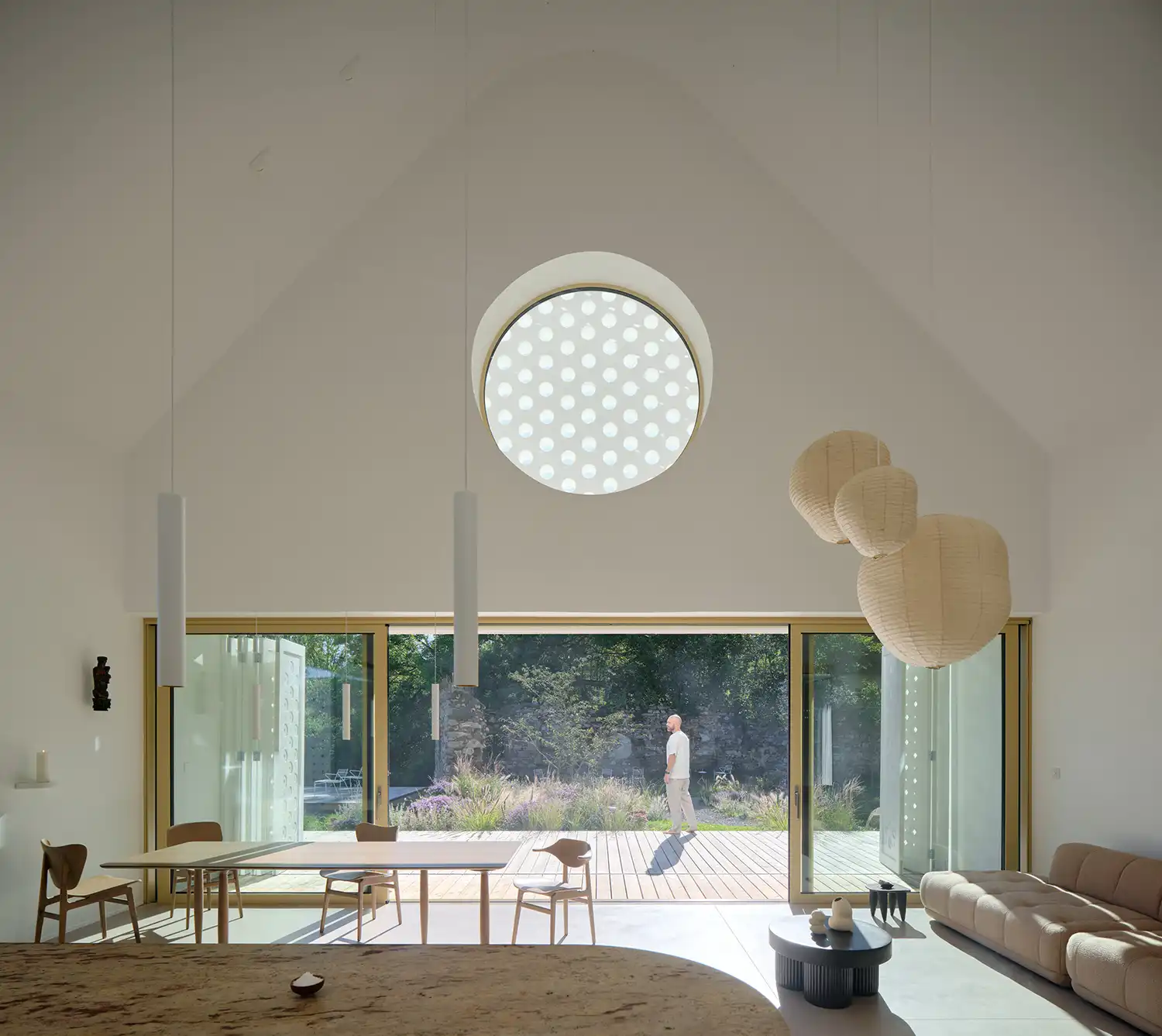 House Oskar by Jan Žaloudek: Baroque-Inspired Czech Architecture