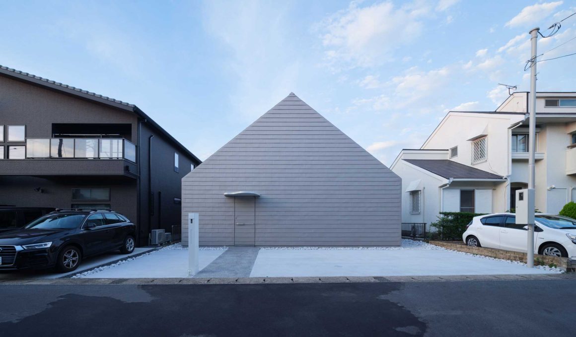 MASA Architects' IEIE House: A Town Within Walls