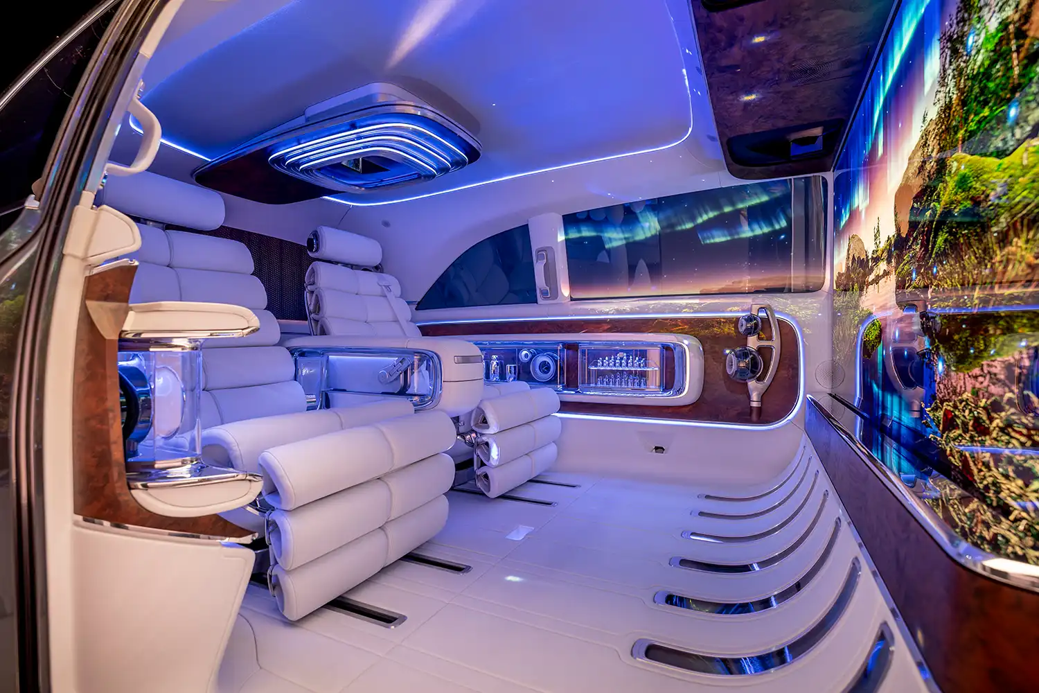 Mercedes-Benz Vision V: Luxury Van Redefined