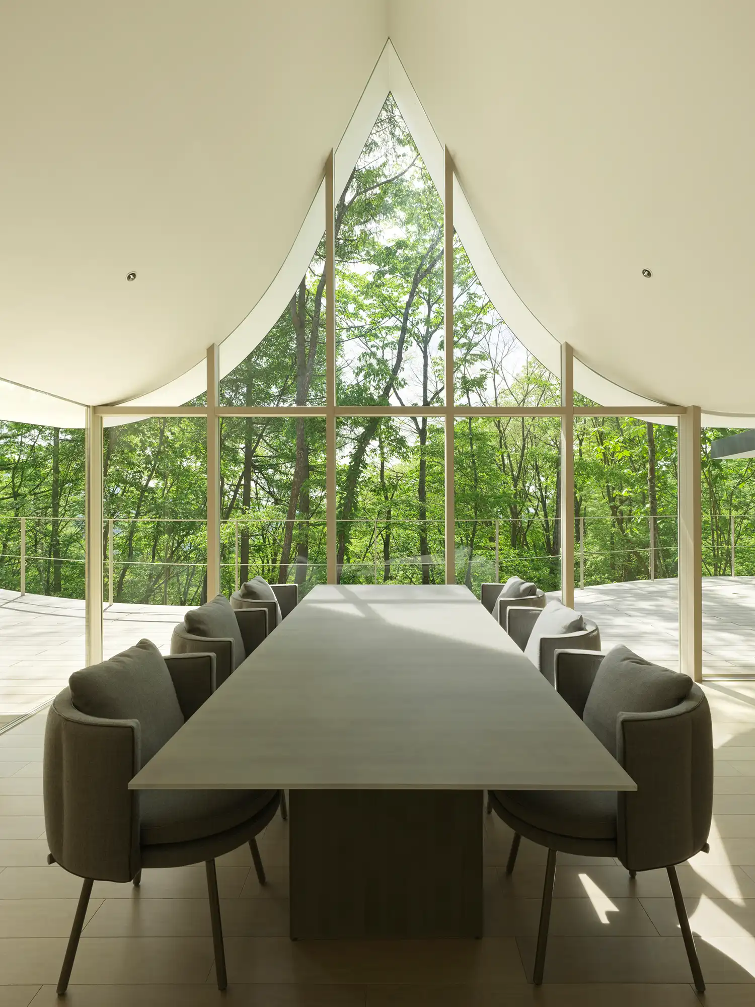 Hand-in-Hand: Nendo's Karuizawa Symphony of Intimacy and Isolation