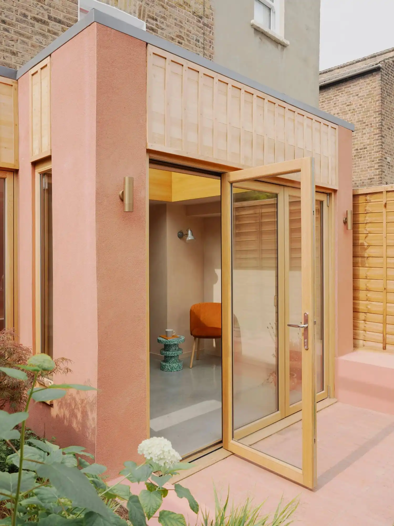 Oak and Concrete: Pensaer London's Sculptural Extension in Peckham Rye