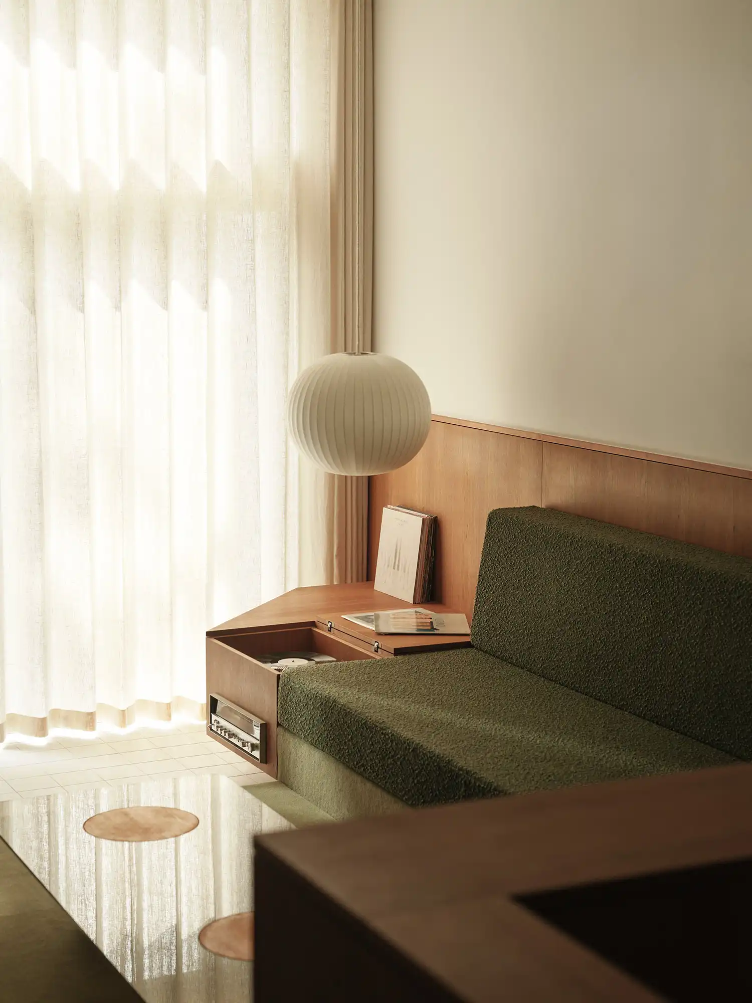 Pine Heath: Updating a 1960s Modernist House in London by Studio Hagen Hall