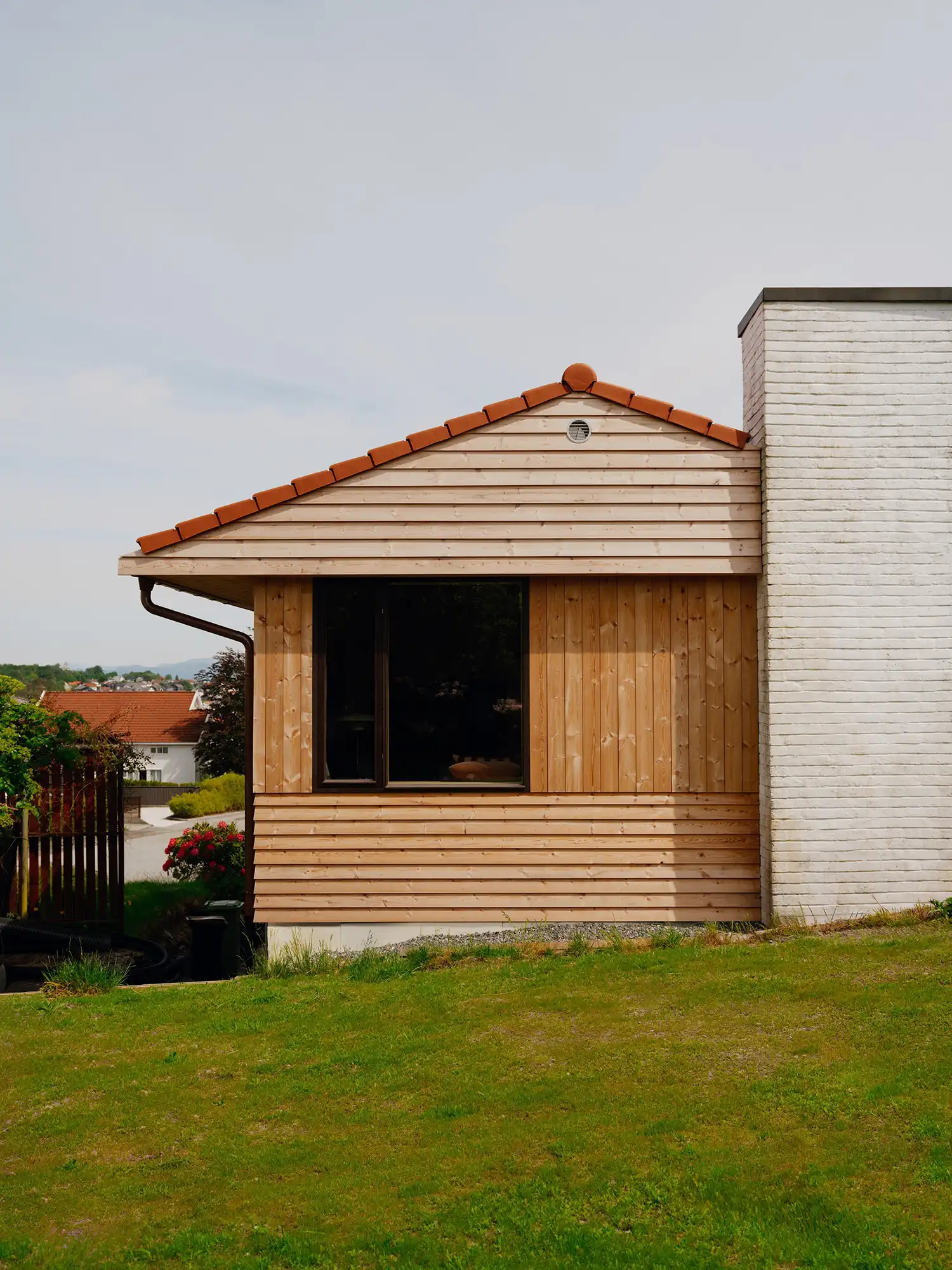 Smau Arkitektur Stavanger House Renovation: 60s Inspired Transformation