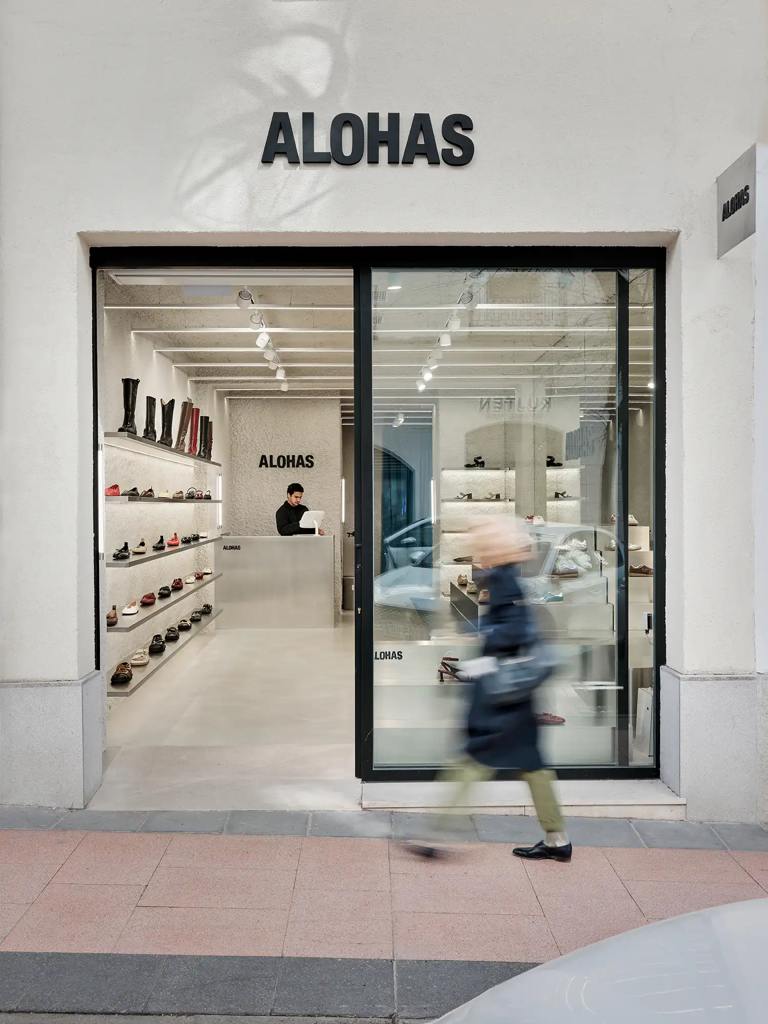 ALOHAS Madrid Store by CLAP Studio: A Volcanic Retail Experience in the Heart of the City