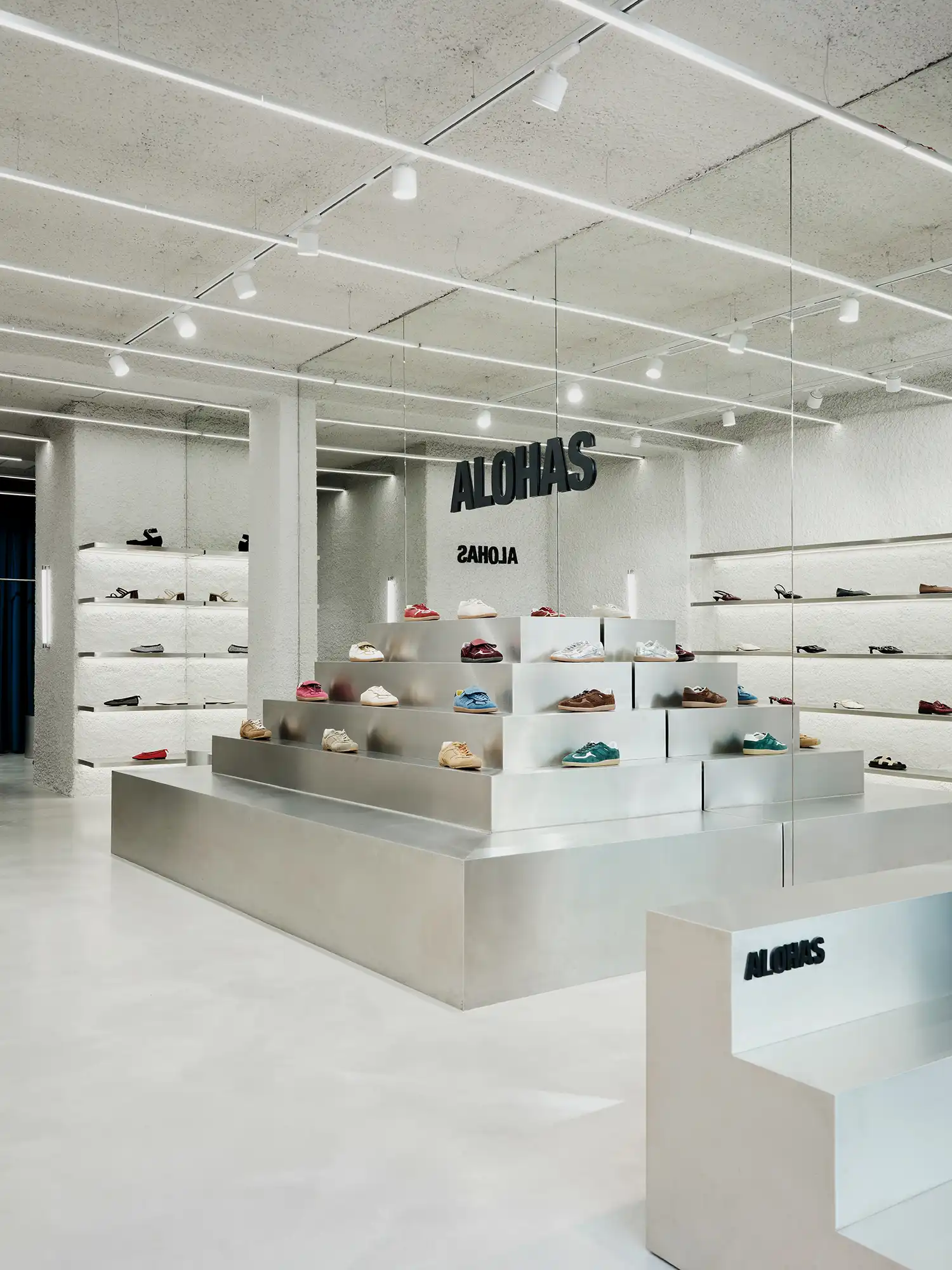 ALOHAS Madrid Store by CLAP Studio: A Volcanic Retail Experience in the Heart of the City
