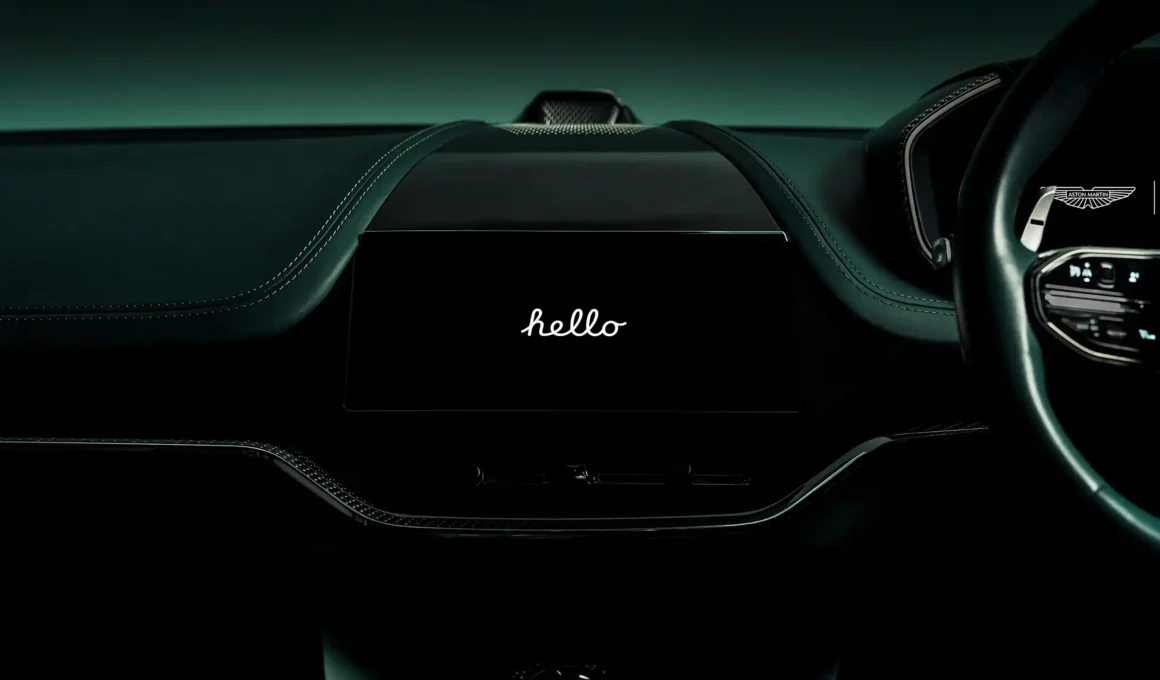 Aston Martin Debuts Apple CarPlay Ultra – A Seamless Fusion of Luxury and Tech