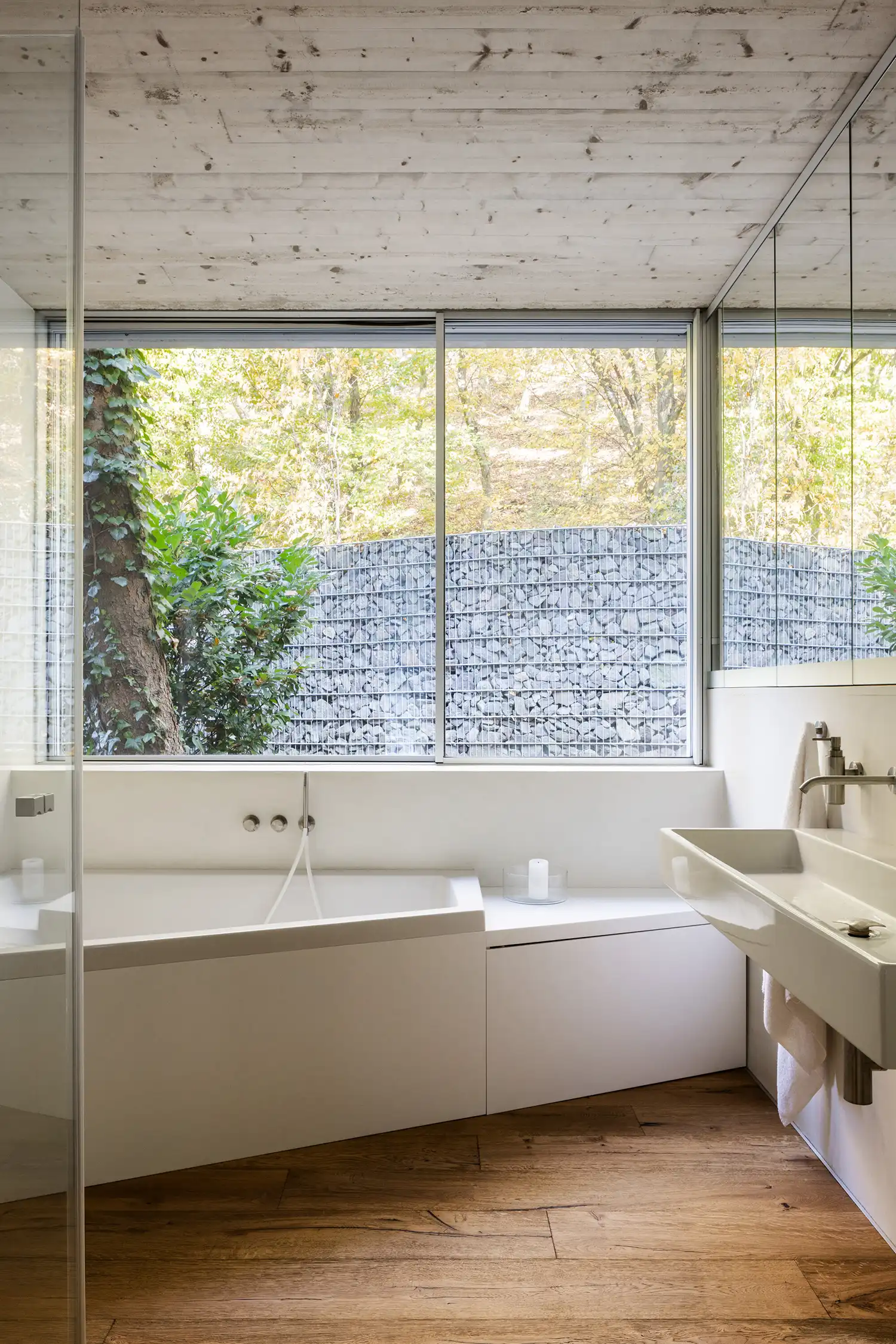 Banánka House by Paulíny Hovorka Architects Blurs Boundaries Between Architecture and Nature