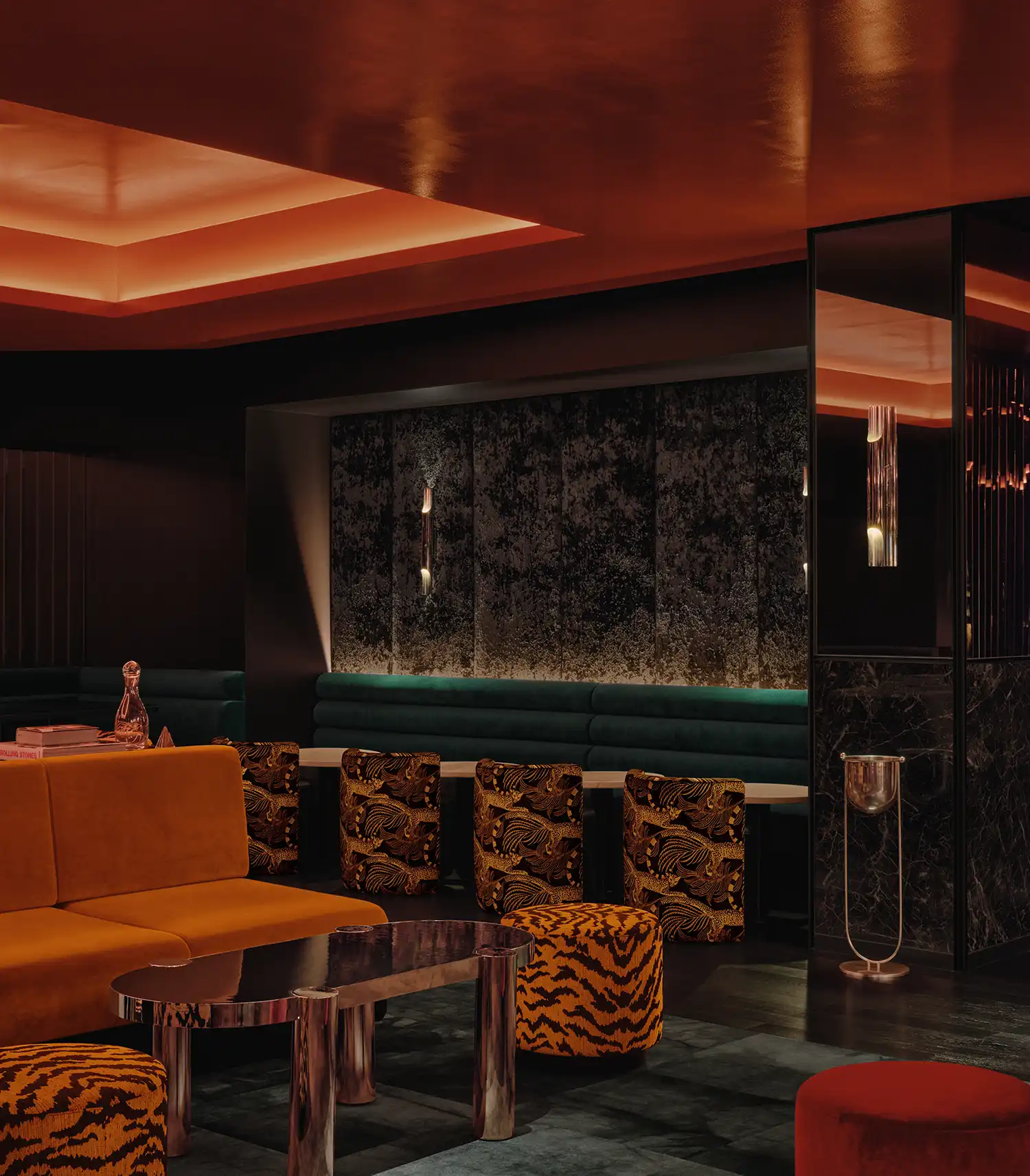 BOWIE: A Sensorial Supperclub in Old Montreal Redefining Nightlife with 1980s Glamour