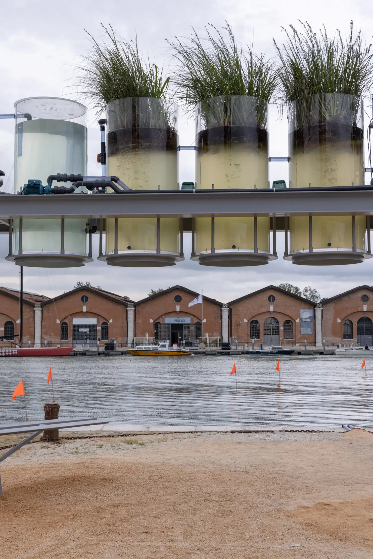 Diller Scofidio + Renfro’s Canal Café: Venice Lagoon Turned into Espresso