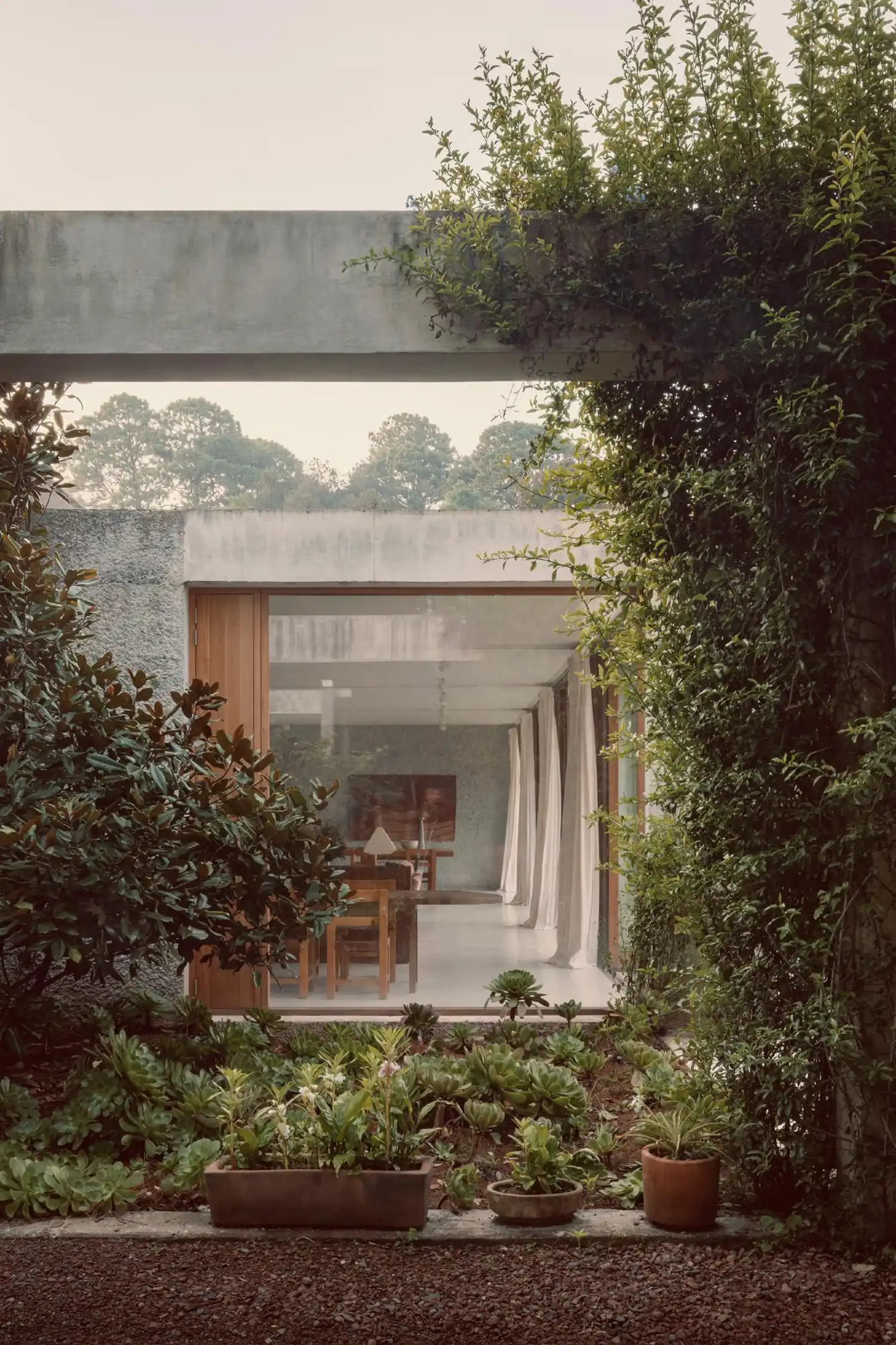 House Between Two Rivers in Valle de Bravo by Mancera + Taller 3000