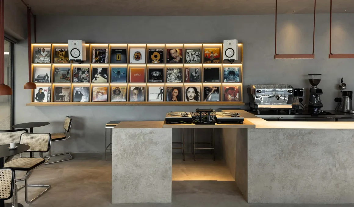 KI.art.music.coffee by MAT Arquitetura – Music, Art & Design Fusion