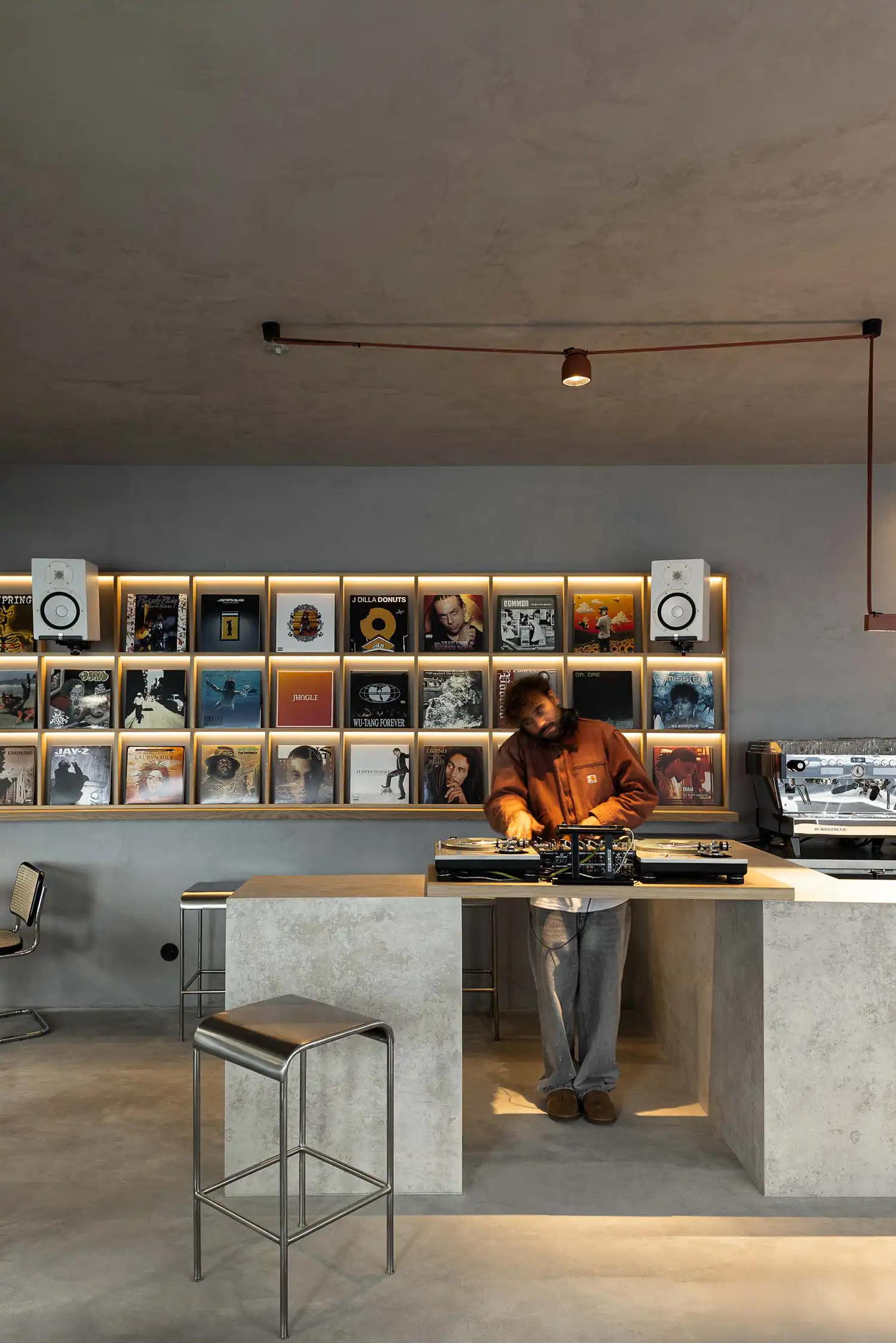 KI.art.music.coffee by MAT Arquitetura – Music, Art & Design Fusion