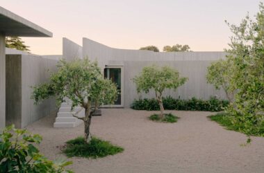 Mori House by Aires Mateus and MAArchitects: A Serene Fusion of Australian, Japanese, and Portuguese Design