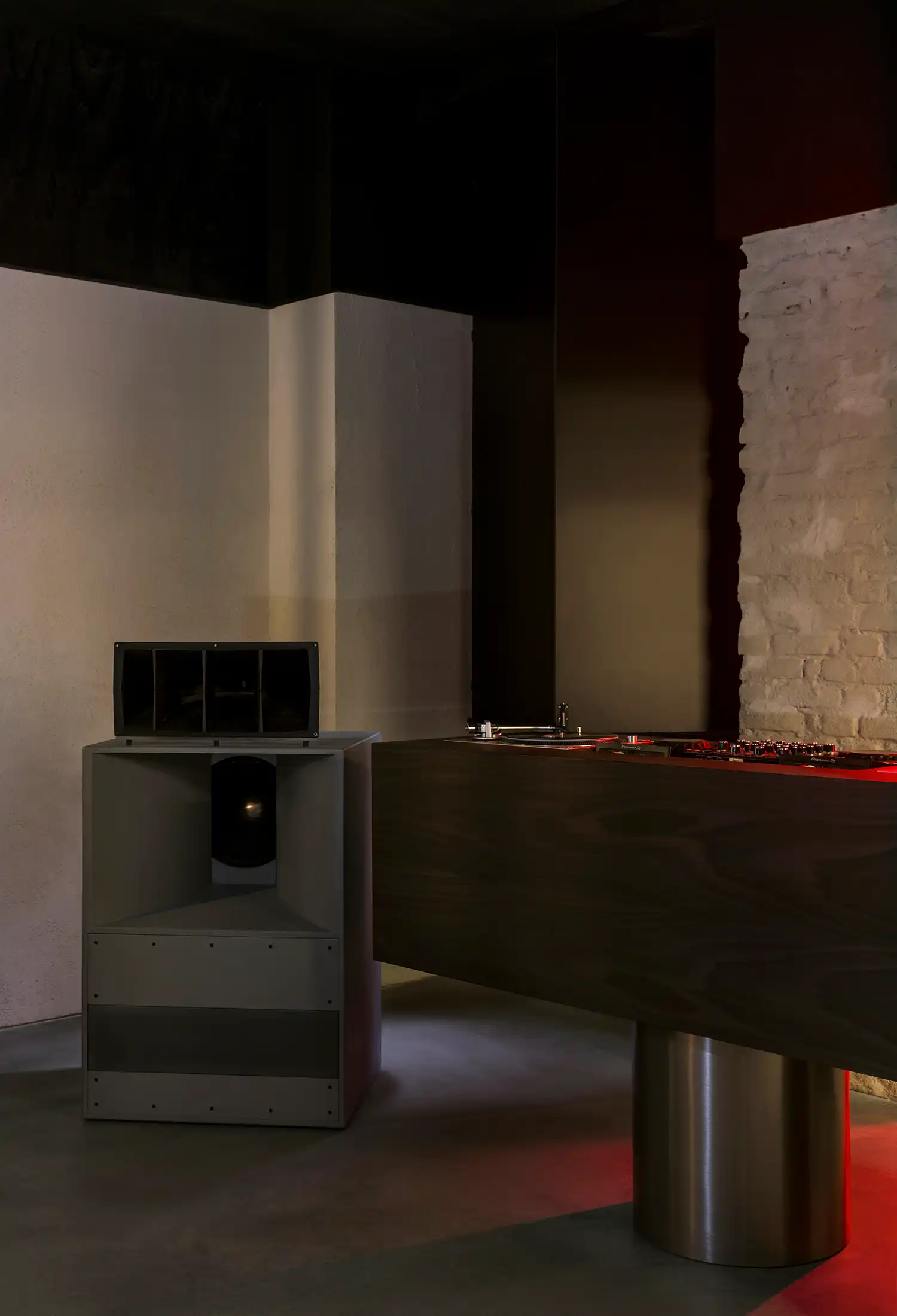 Onda Listening Bar in Milan Blends Industrial Design with High-Fidelity Sound