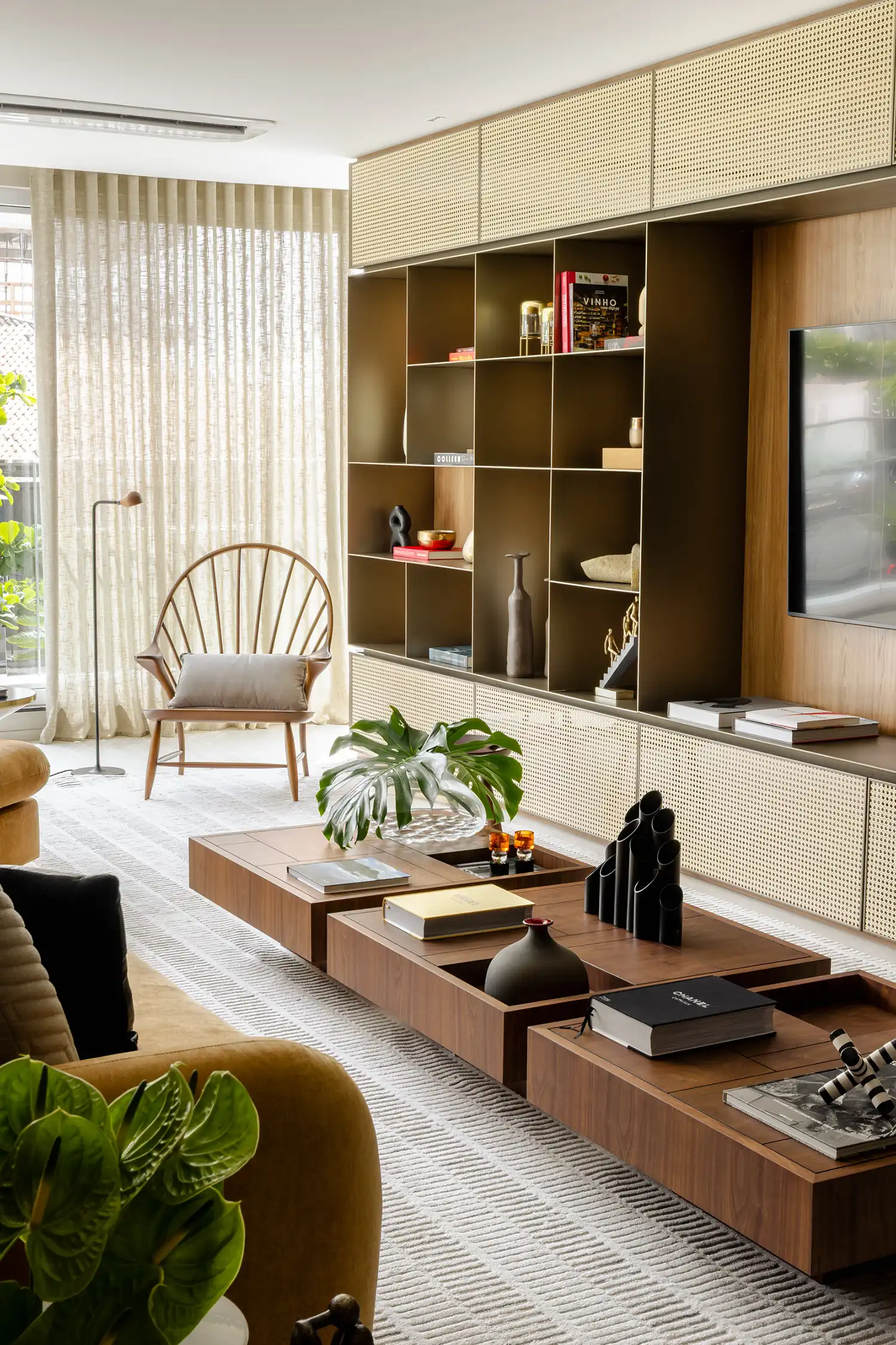 P587 Apartment in Praia Brava: A Masterclass in Fluid Coastal Living by Armentano Arquitetura