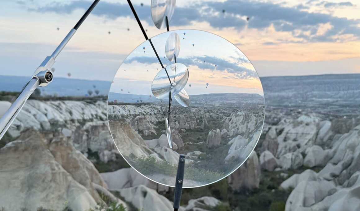 Vincent Leroy’s Floating Lenses: A Hypnotic Dance of Light and Motion Over Cappadocia