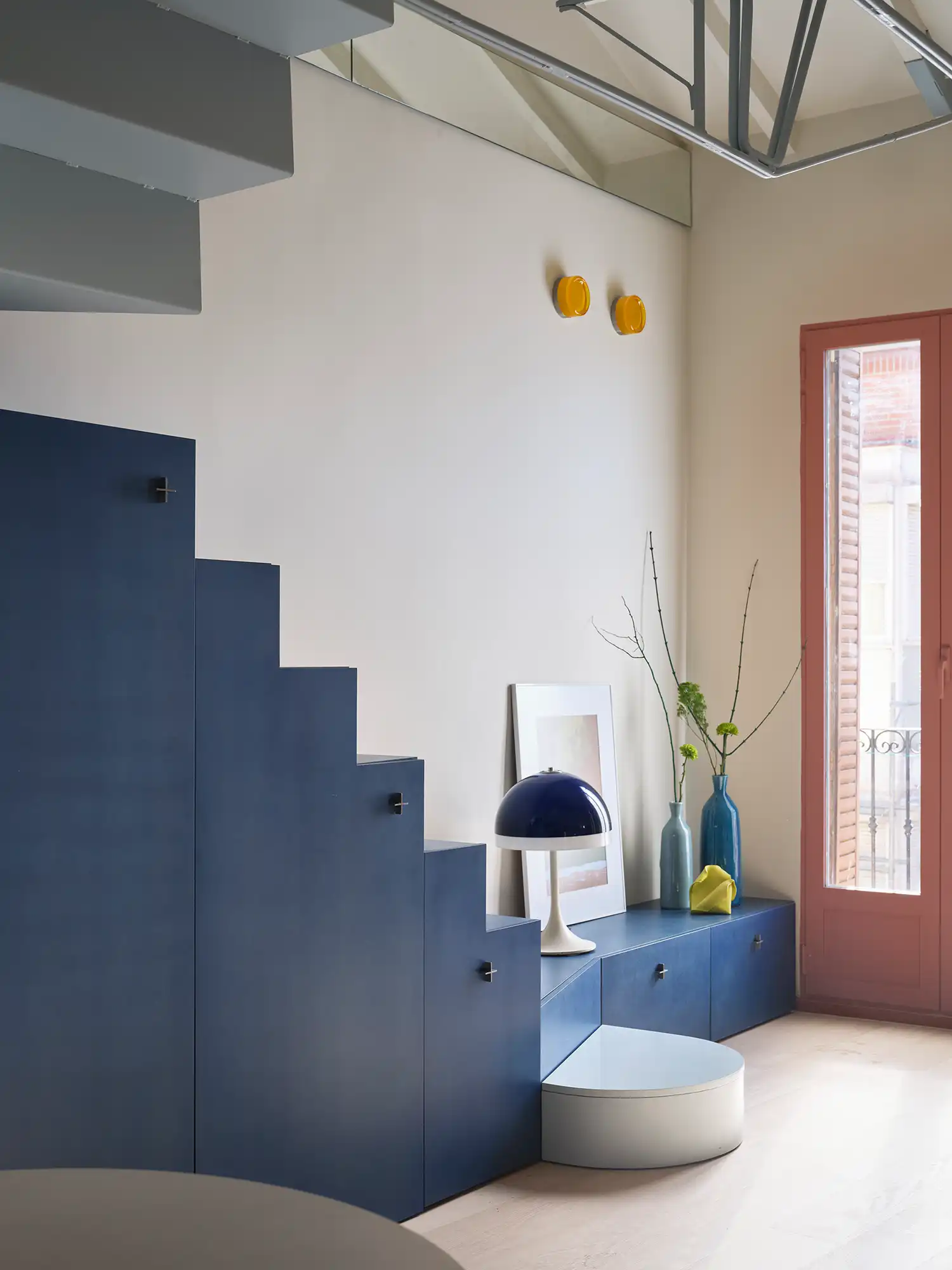 Soaring Against Gravity: Bardo's Casa Cometa Defies Structural Limits in Madrid