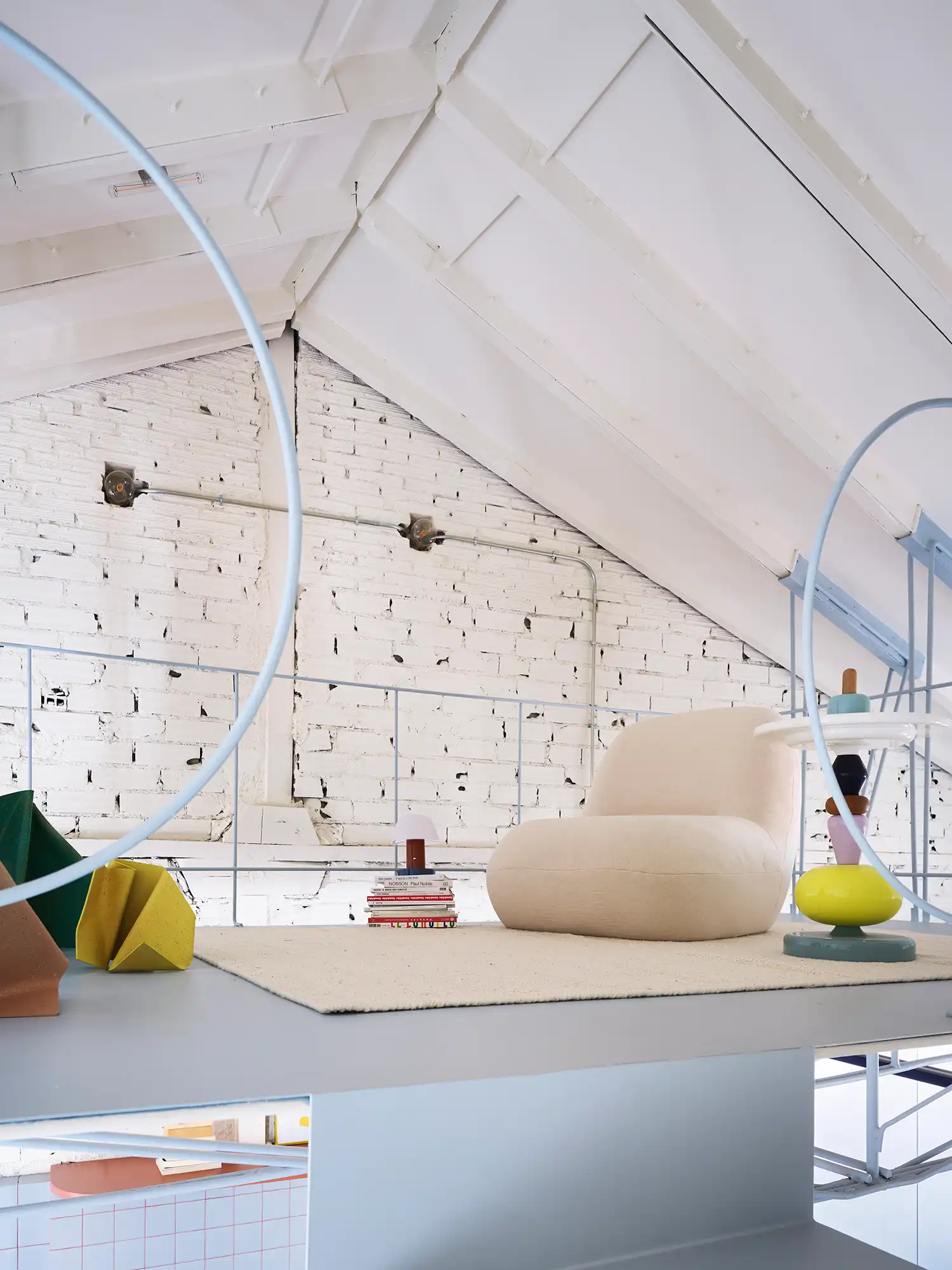 Soaring Against Gravity: Bardo's Casa Cometa Defies Structural Limits in Madrid