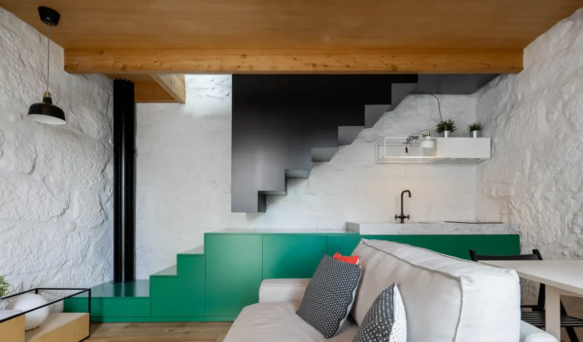 Reimagining History: spaceworkers Revive Porto's Urban Islands with 32 SQM Covelo House