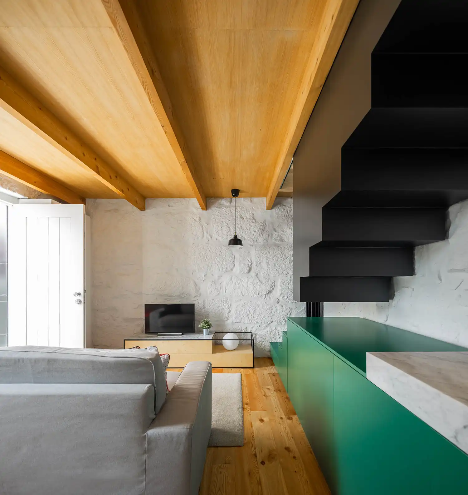 Reimagining History: spaceworkers Revive Porto's Urban Islands with 32 SQM Covelo House