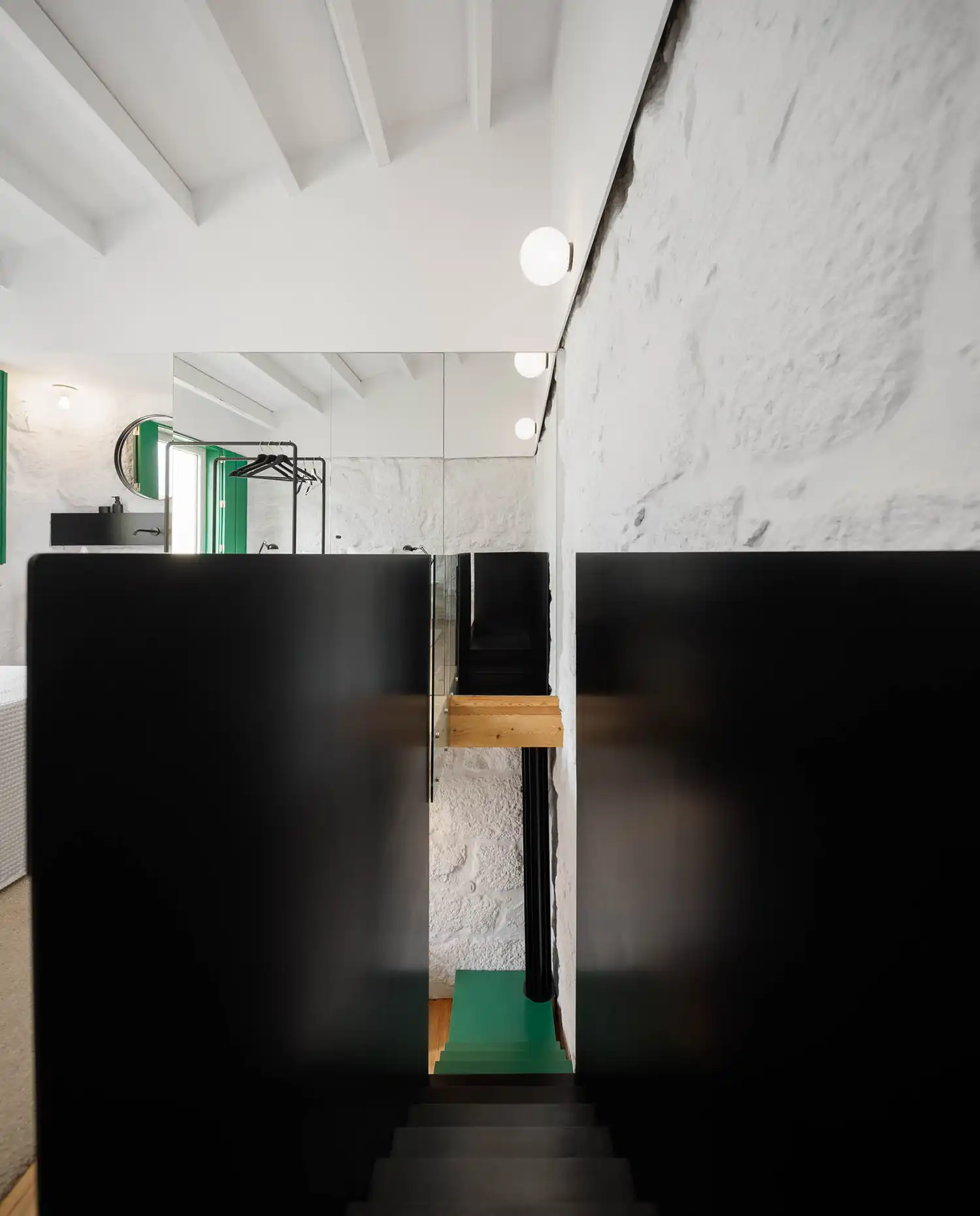 Reimagining History: spaceworkers Revive Porto's Urban Islands with 32 SQM Covelo House