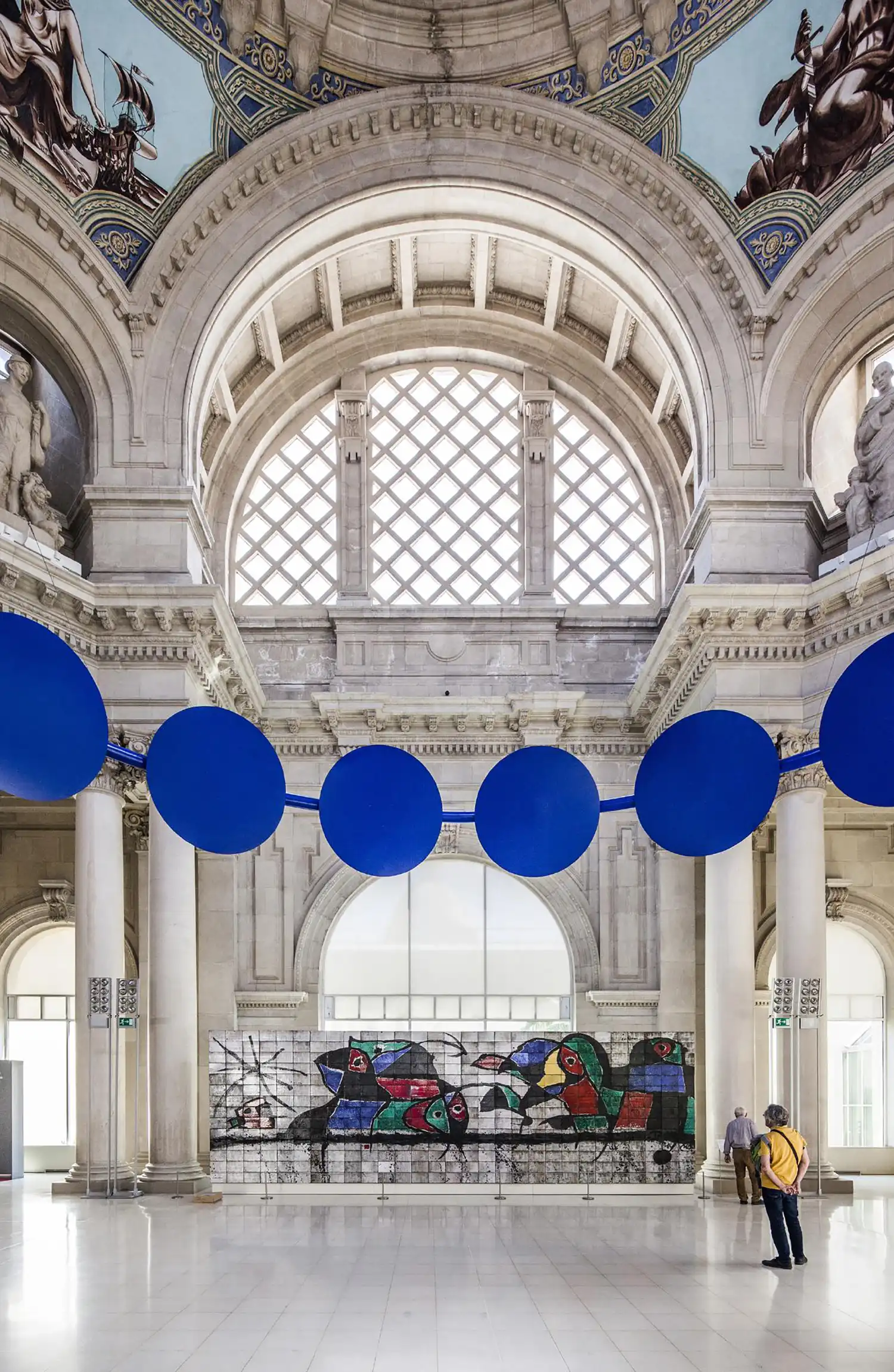 Celestial Tribute: Anna & Eugeni Bach’s "Crown of Eyes" Illuminates Francesc Galí’s Legacy at MNAC