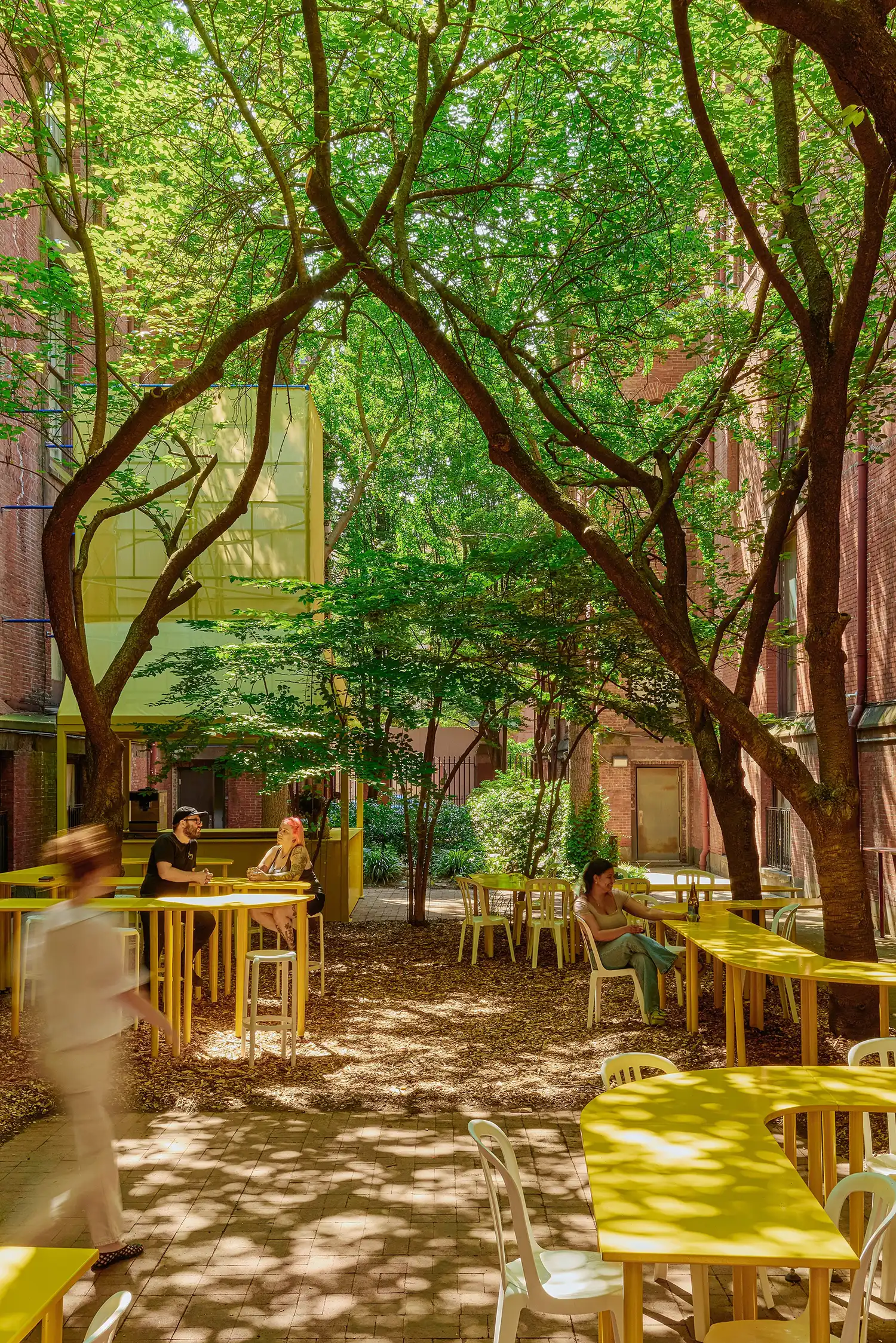 Frankie's Summer Club: Louis Kahn-Inspired Pop-Up Bar, Philadelphia