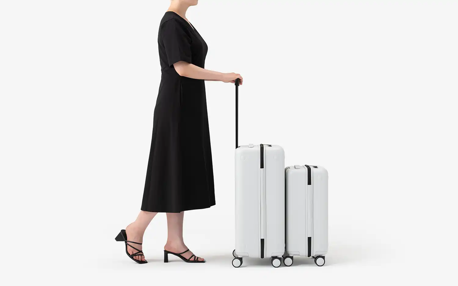 Jollying Dots Magnetic Luggage by Andrea Ponti 